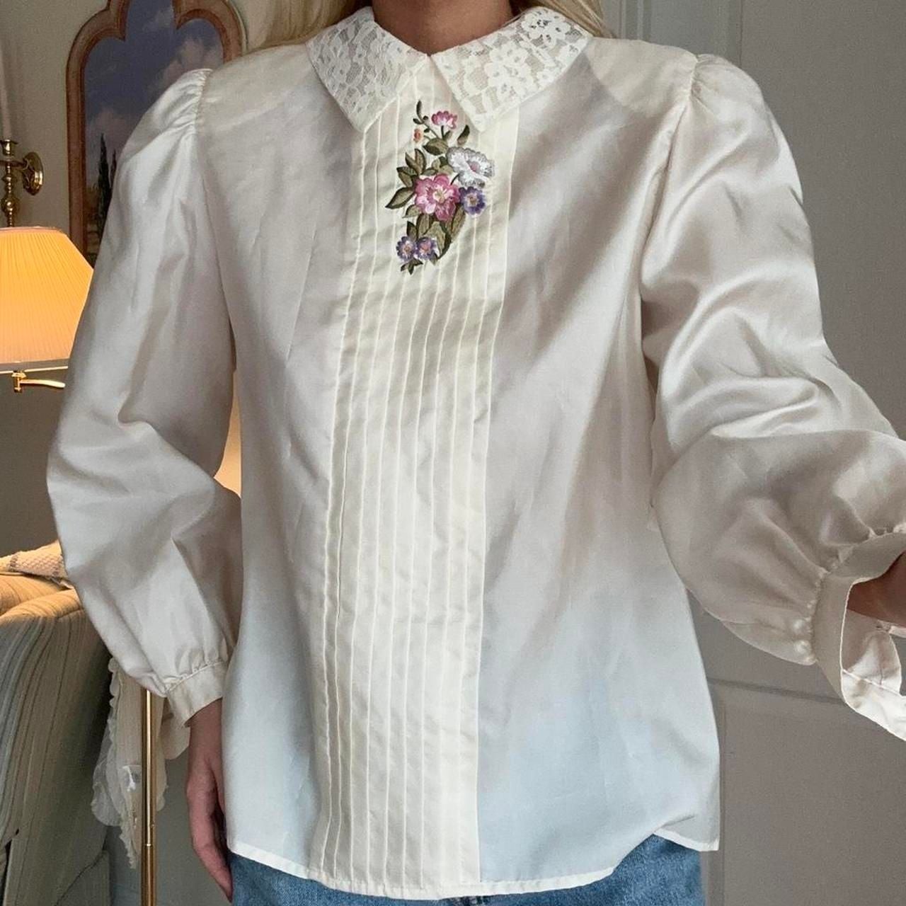 Vintage 80s Floral Embroidered Lace Collar Blouse