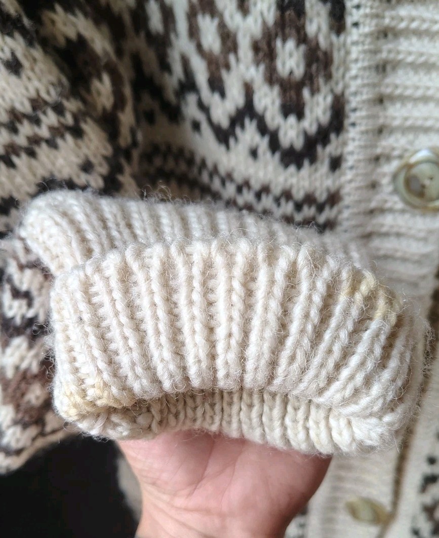 Vintage Womens Gaeltarra Nordic Cardigan 100% PURE Wool – Made In Ireland Size L