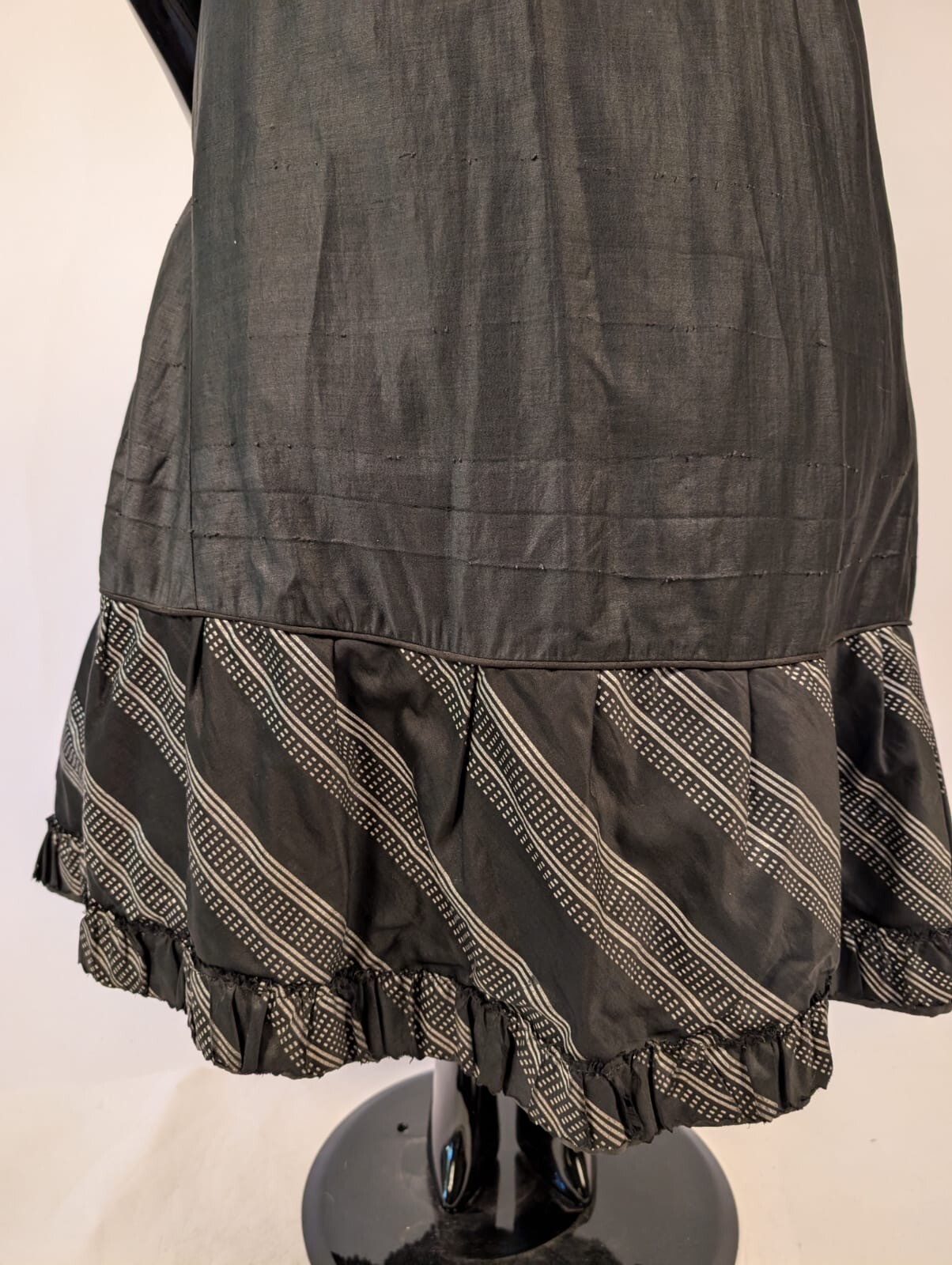VICTORIAN 19TH C BLACK POLISHED COTTON PETTICOAT W STRIPED SILVER GLAZED COTTON