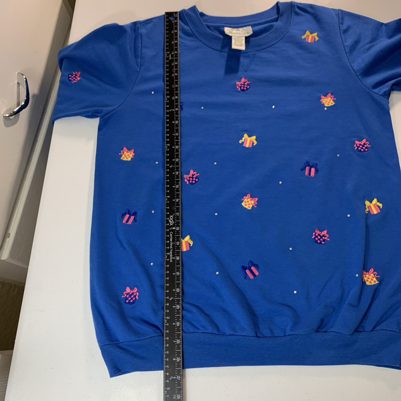 1990’s Vintage The Quacker Factory Blue Embroidered Multi Colored Gifts Sweater