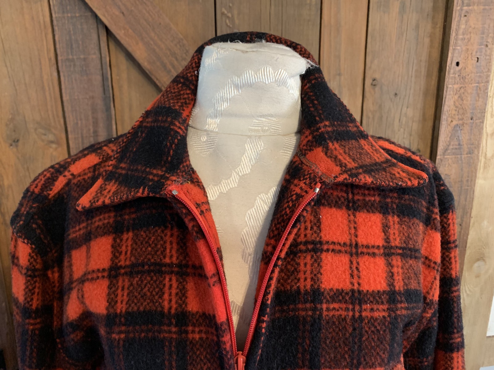 VTG MELTON Red Black Plaid Zippered Jacket Coat Pockets YKK Zipper Size Large