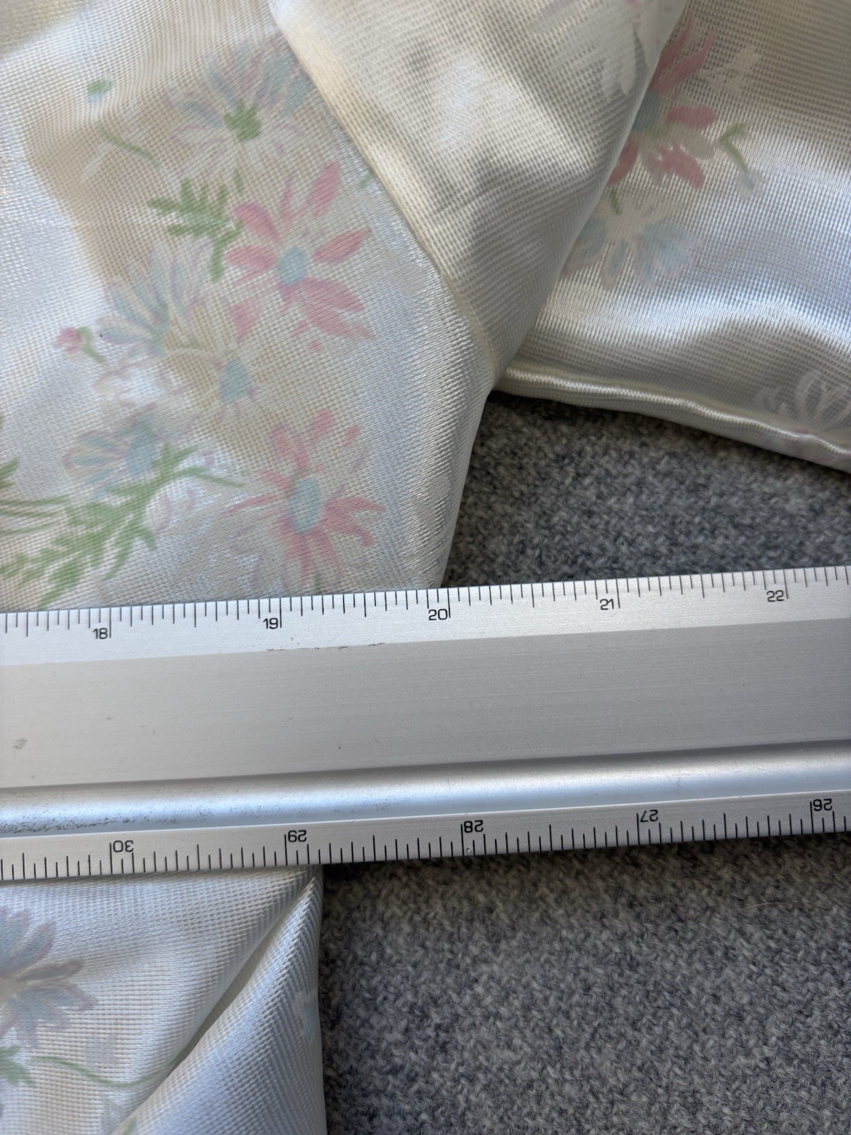 Jenelle Of California Robe Floral Satin One Size White Ivory