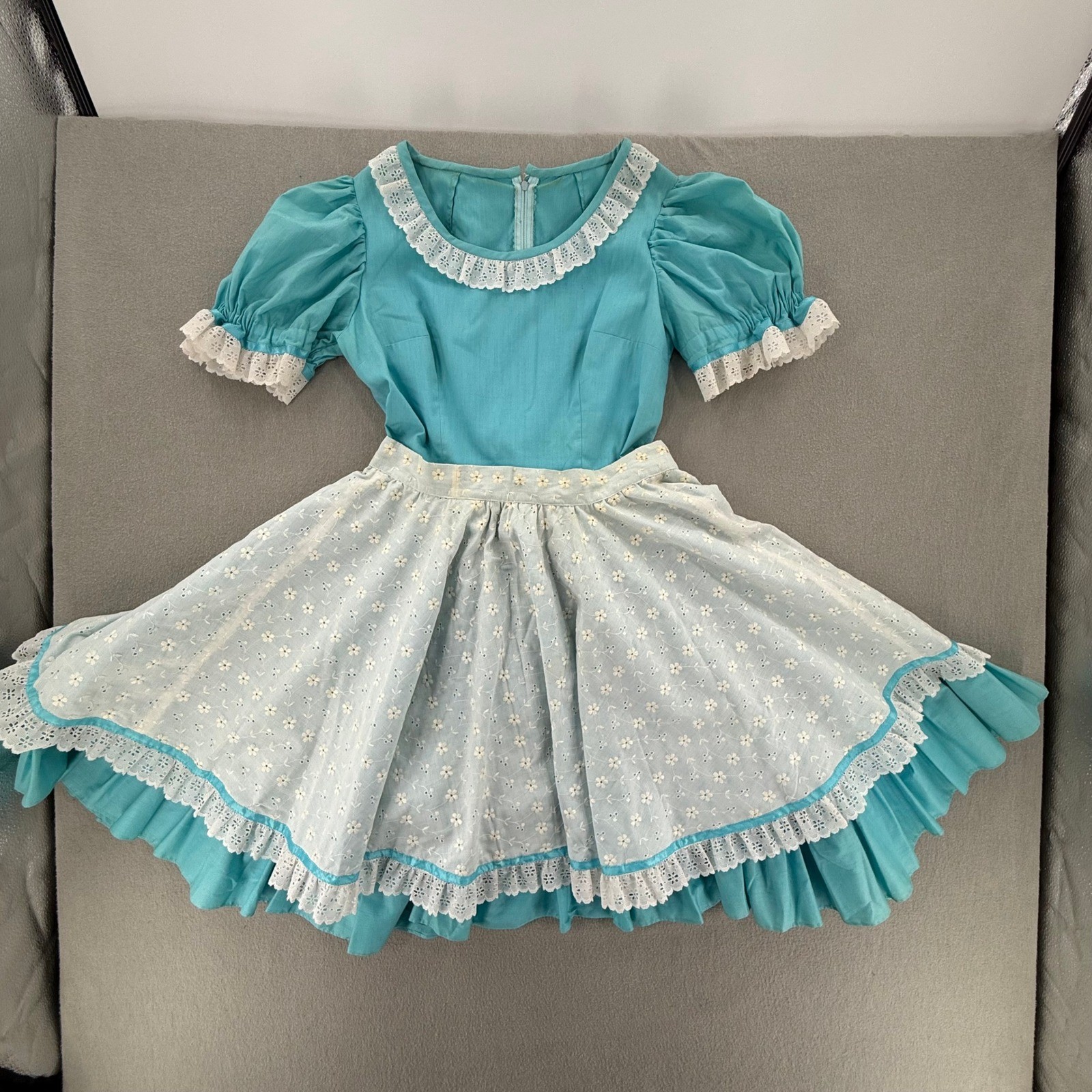 Vintage Square Dance Western Prairie Full Circle Eyelet Lace Pinafore Dress M