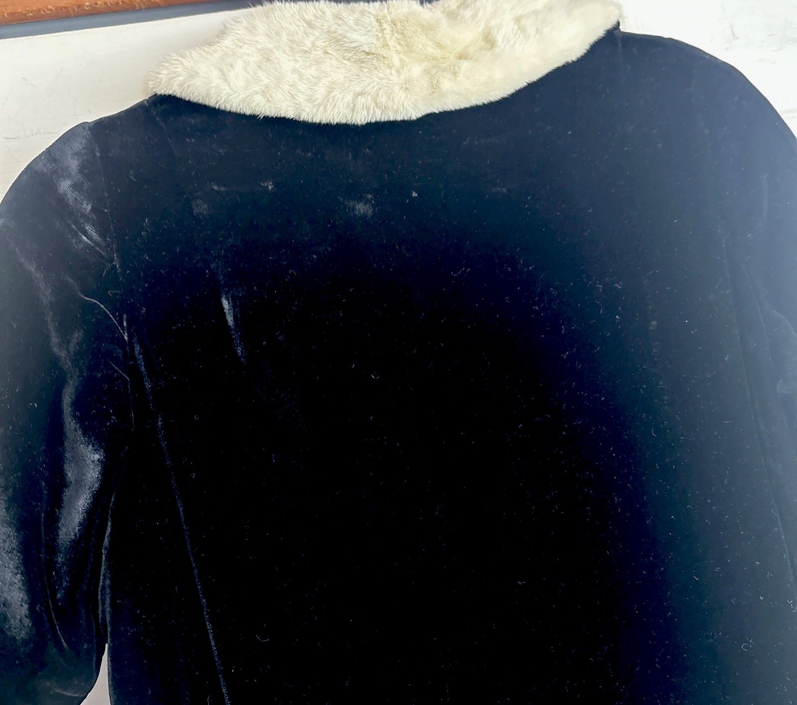 1930s Tuttle & Clark Detroit Paris Black Velvet Coat W/Fur Collar & Cuffs. Sm