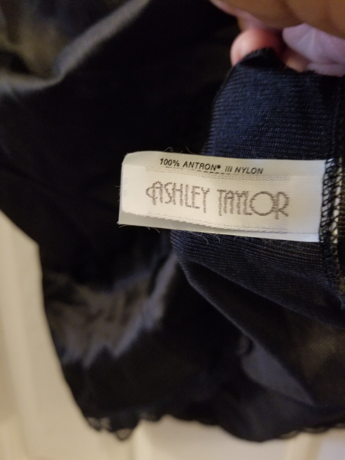 Vintage Ashley Taylor Camisole Black Scalloped Lace Sexy Romantic Lingerie M
