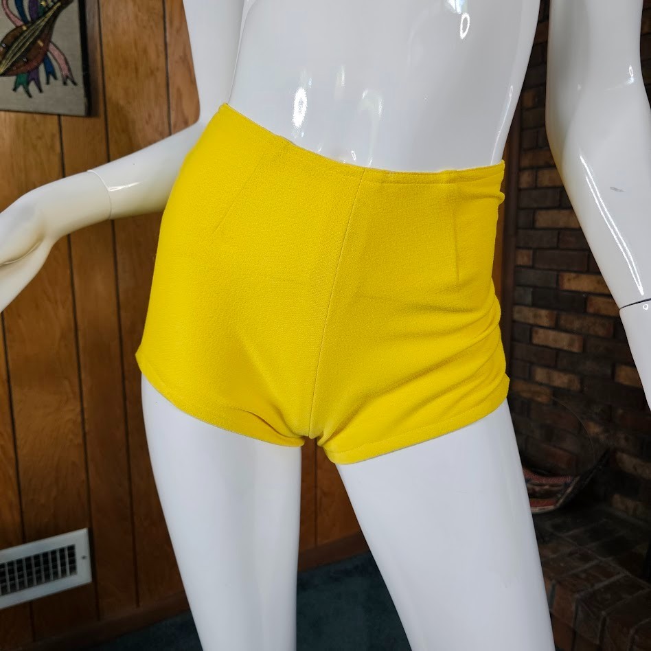 Vtg 60s 70s Mod High Waist Cheeky Lemon Yellow Scooter Go Go Play Shorts XS/S