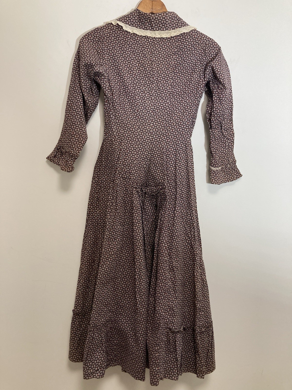 VTG HANDMADE PRARIE BROWN & RED FEEDSACK COTTAGECORE FARM GIRL DRESS