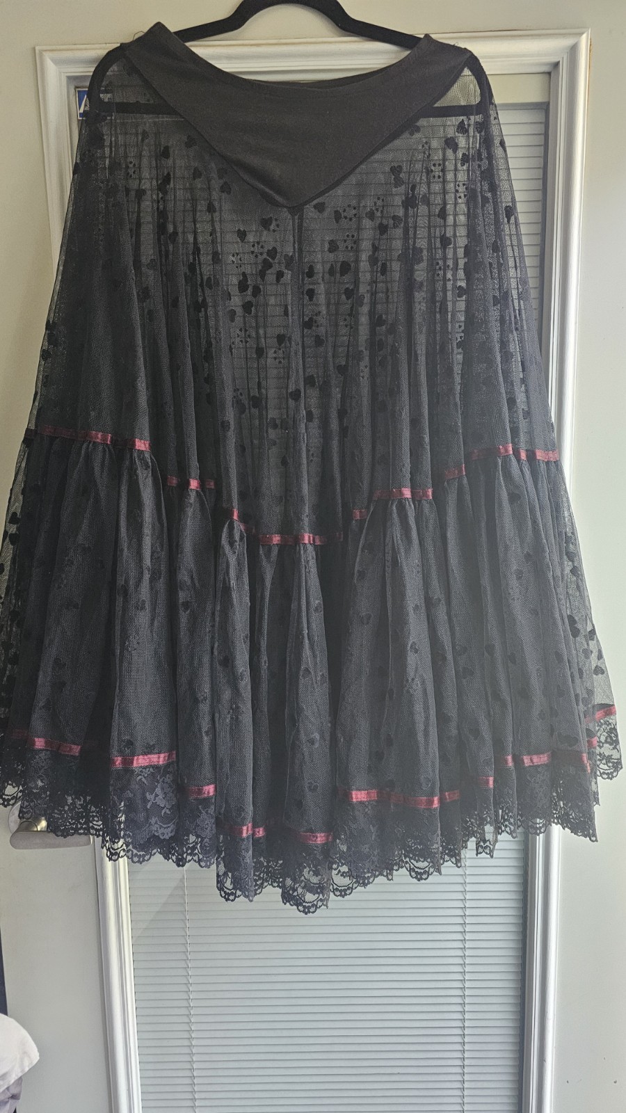 Vintage BLACK lace, Tulle Petticoat, Lace, Hearts Large , XL Gorgeous
