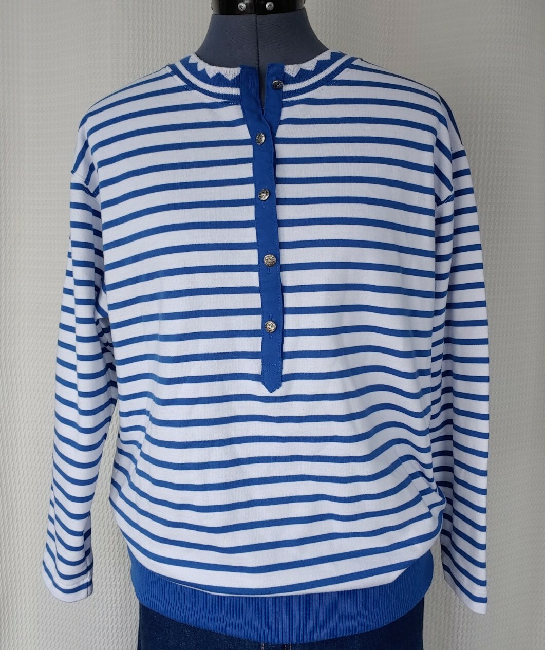 Vintage Blast Blue & White Knit Striped Top Size XL? Bust 42″