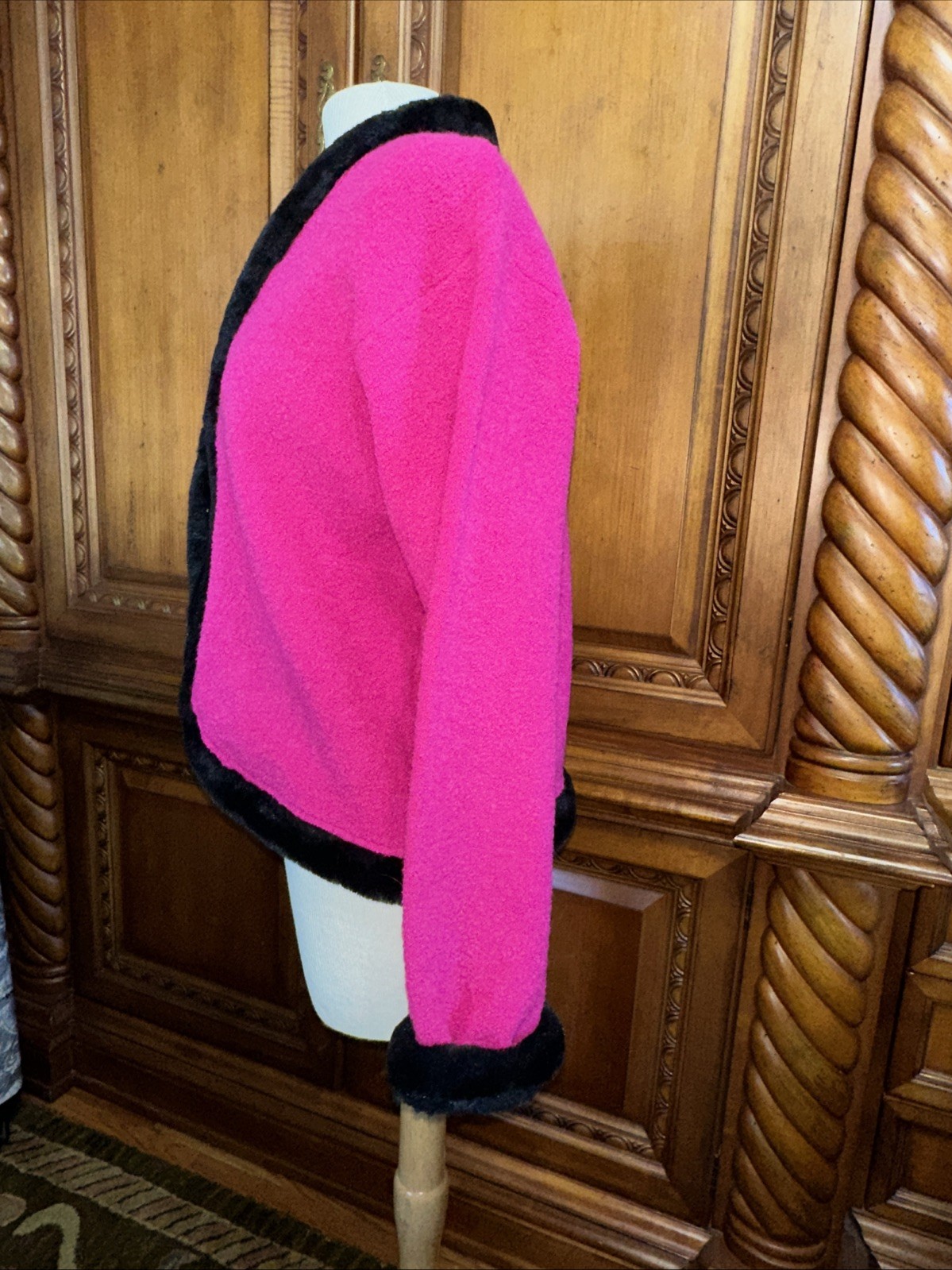 VTG Inspired By Bellepointe Fuscia Lambs Wool Cardigan Black Faux Fur Trim NICE
