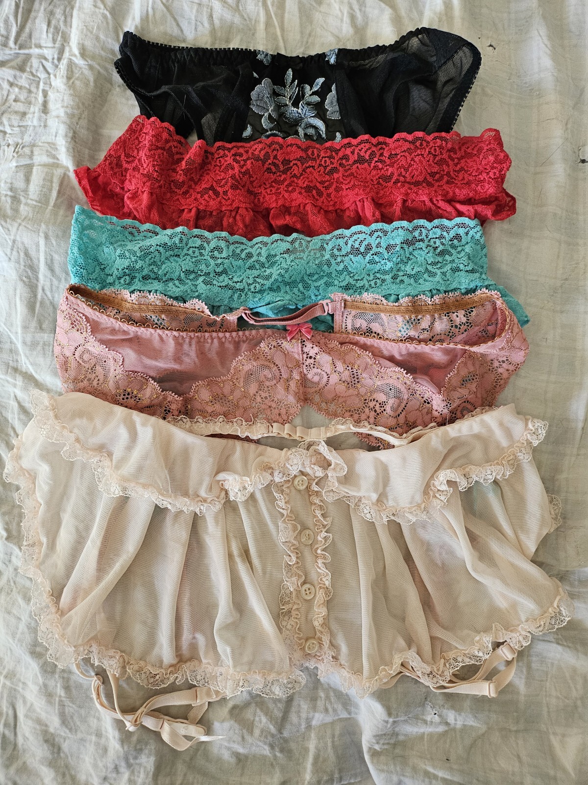 Sexy 4 Strap Garter Belt sz S – See Description – sold 5 or 1
