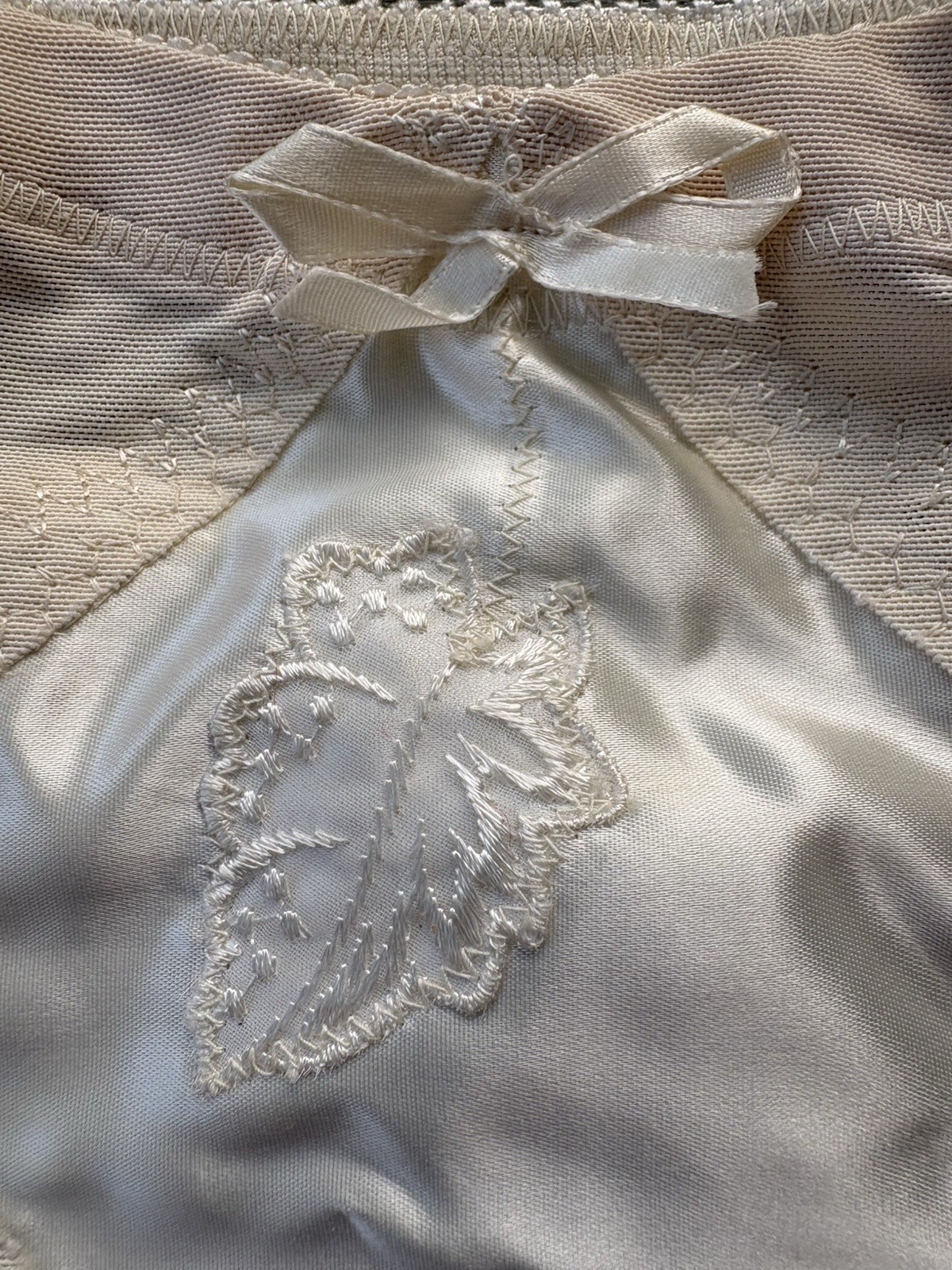 vintage olga suddenly slim open bottom girdle with garters size M Embroidered
