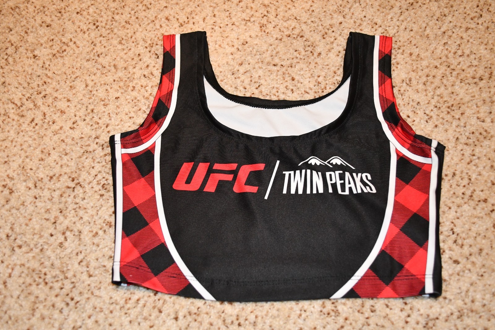 TWIN PEAKS UFC RED PLAID UNIFORM TOP WAITRESSVILLE POLY SPANDEX XS EXTRA SMALL