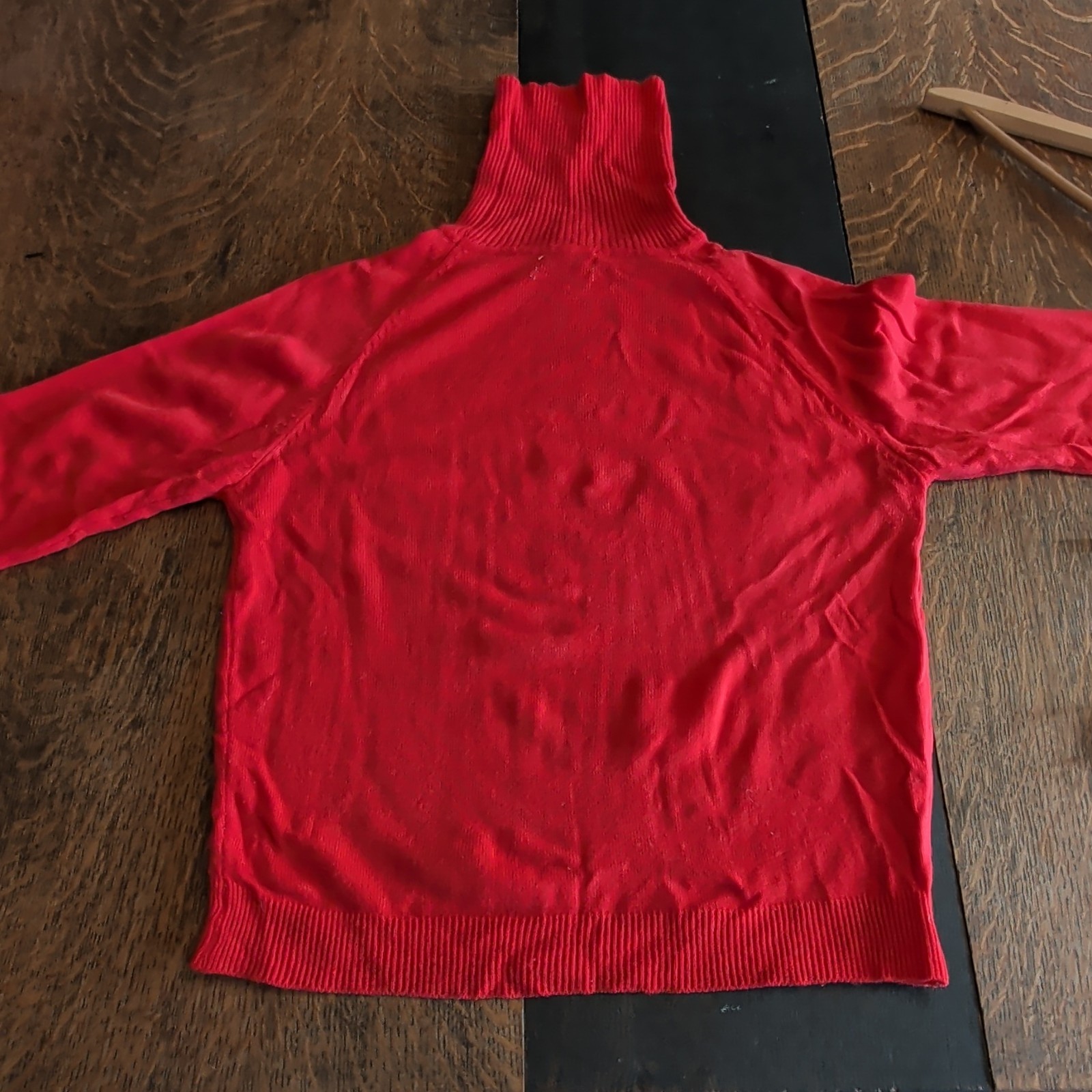 Vintage 70s Vibrant Red 💯% Hand Loomed Acrylic Sweater Made in Rep. Of Korea