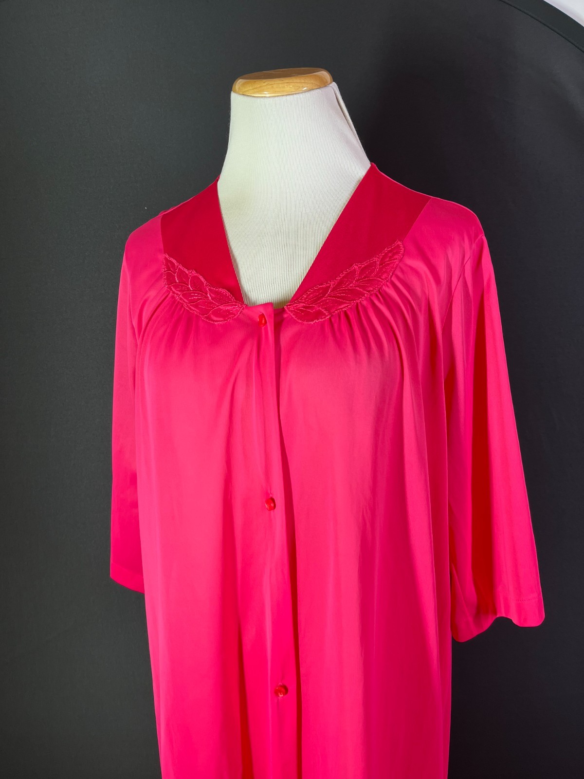 Vintage Vassarette Size XL Pink Tricot Nylon Housecoat Thin