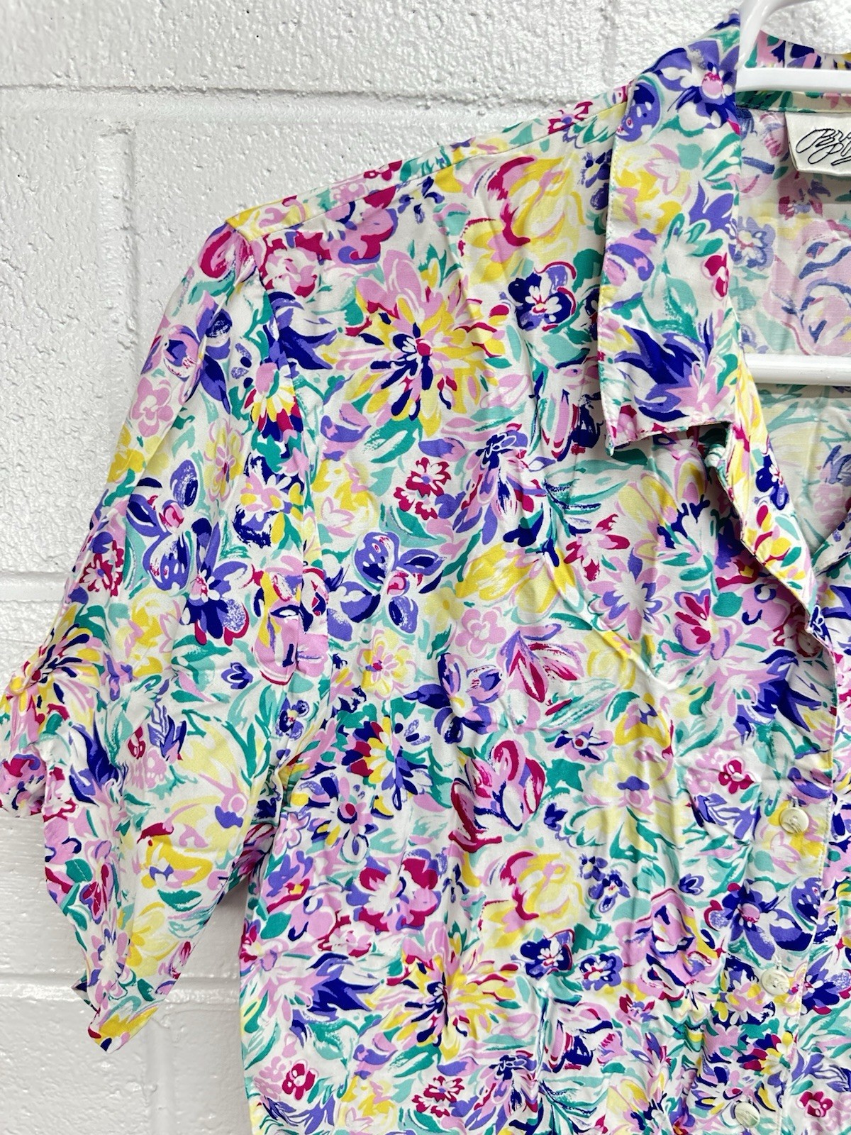 VTG 90’s Nordstrom BRASS PLUM Bright Floral Button Up Blouse Women’s Large Rayon