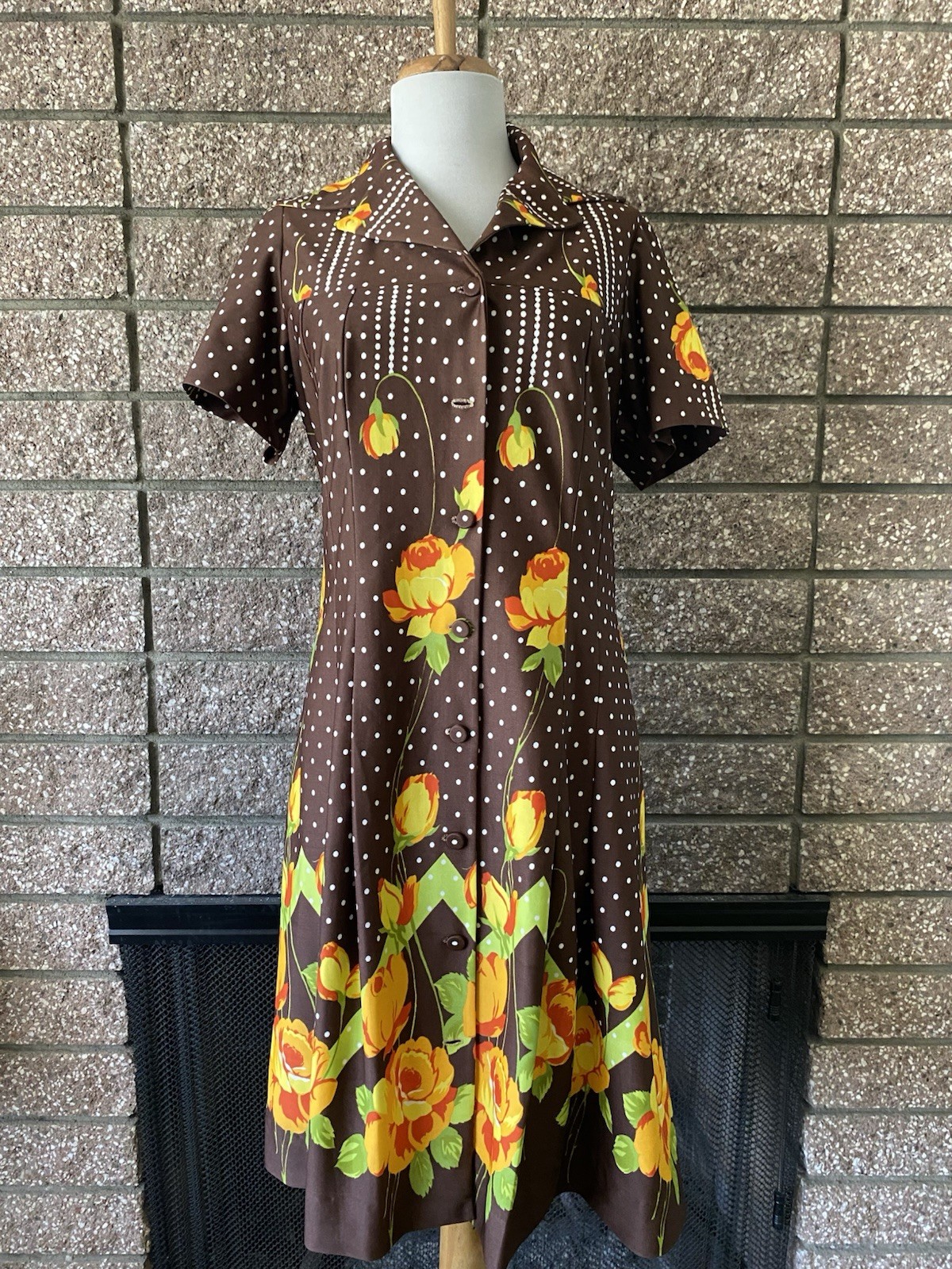 Vintage Brown 1970s Polyester Dress Polka Dots Yellow Tulips MOD 1960s Med Large