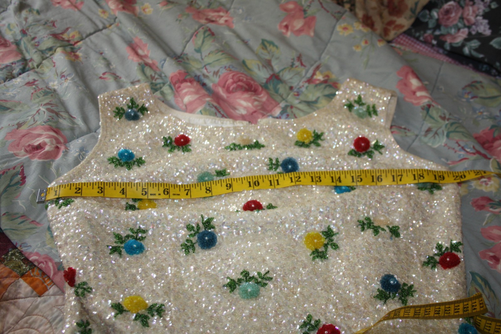 Vintage House of Gold Top Womens Size 42 Sequin Floral Beaded Sleeveless Wool HK