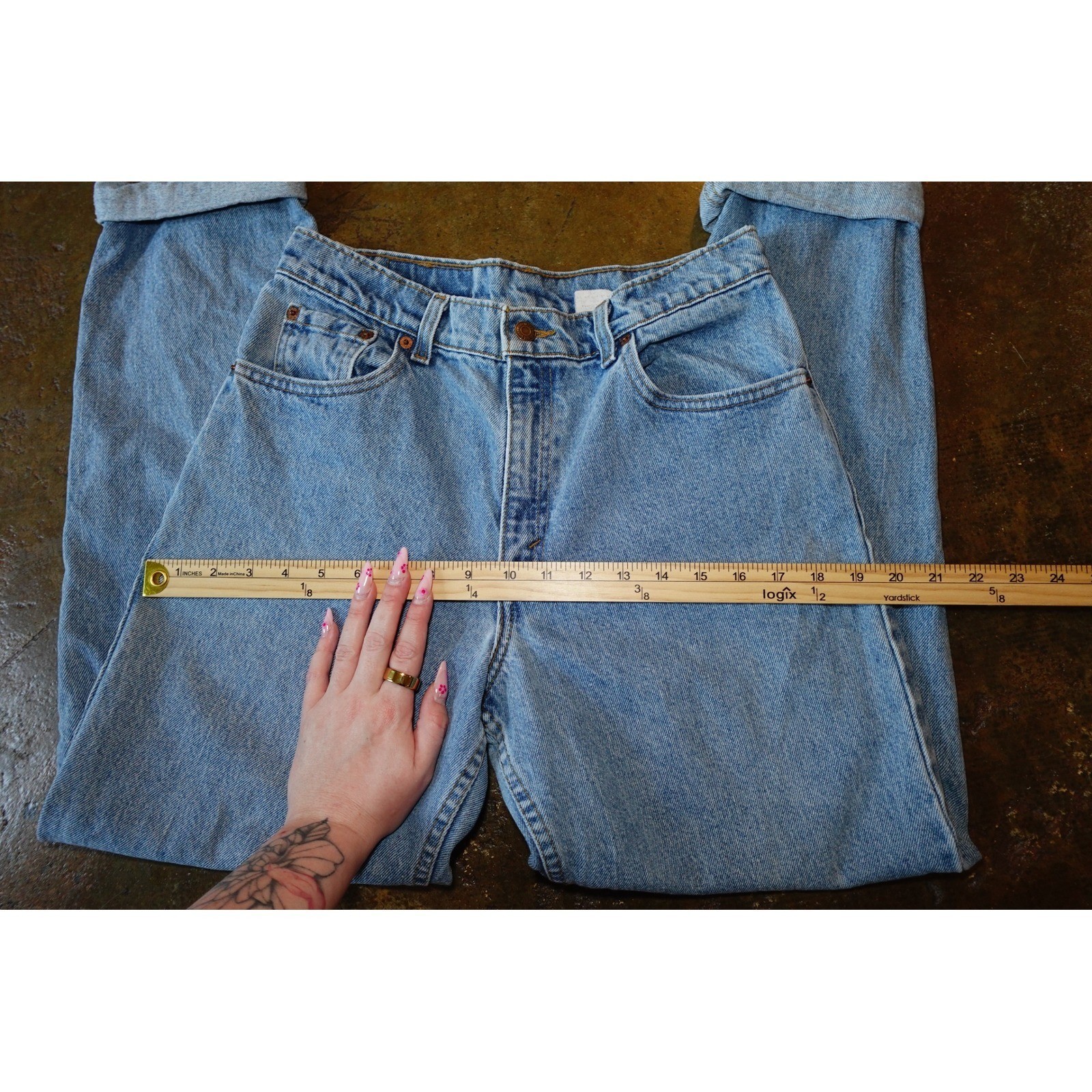 Vintage Levi’s Light Wash Straight Leg Jeans Women’s 11 Rigid Denim