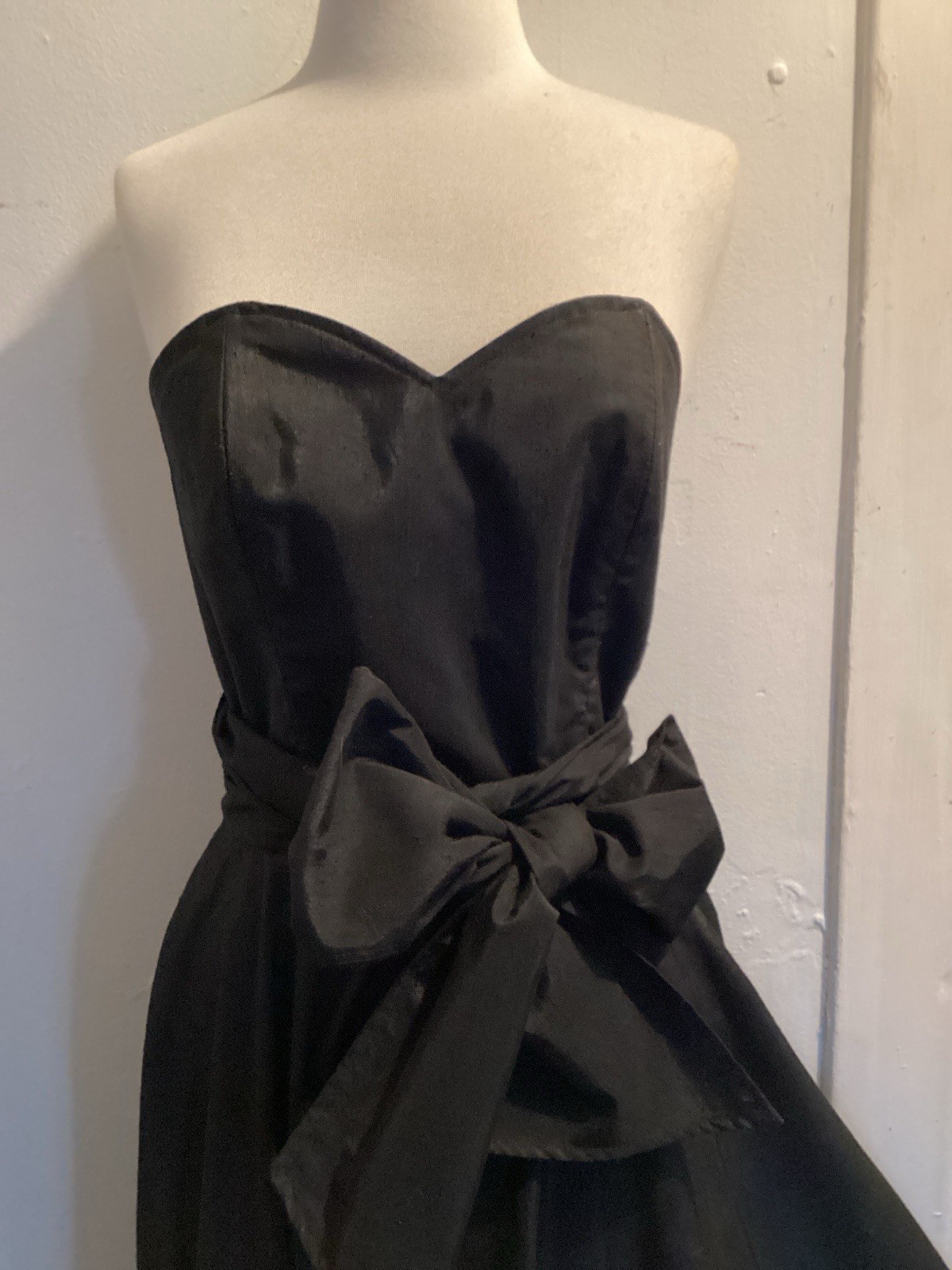 vintage 80’s does 50’s NEO 80 Lisa Elliott black full skirt wrap dress one size