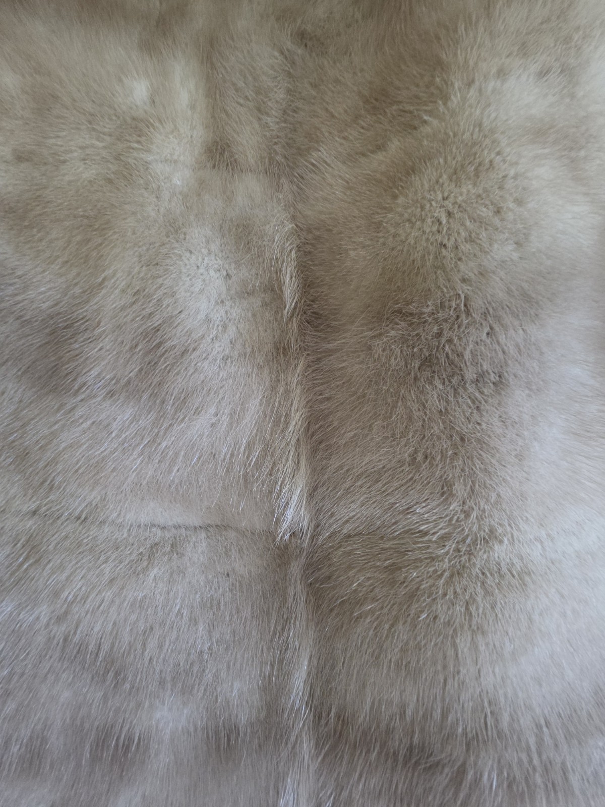 Vintage Tourmaline Blonde Mink Capelet Stole – Honey Beige – 19″ – Bridal Wrap