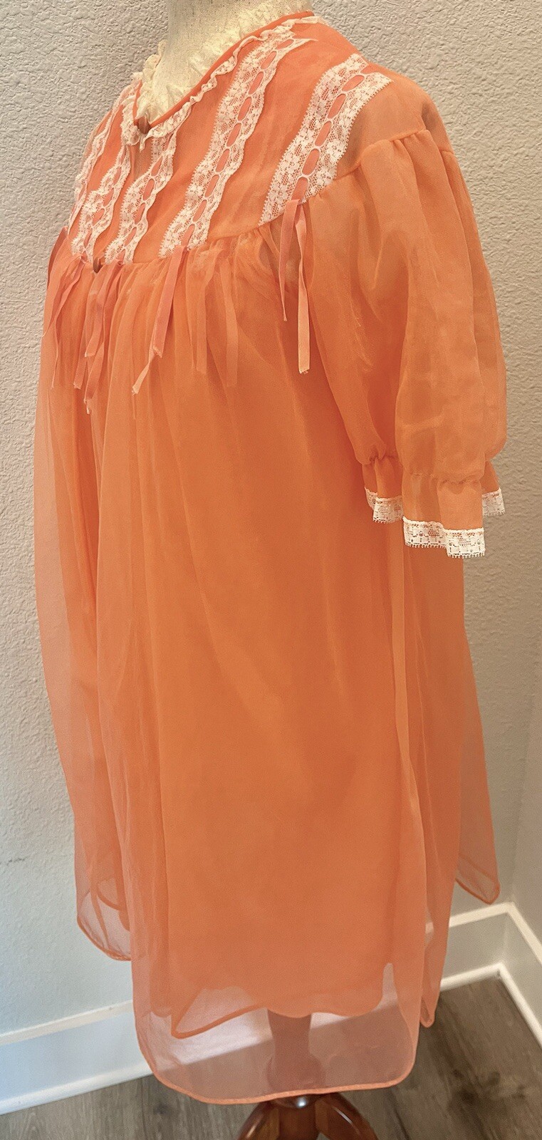 Vintage 1960s Lisette Babydoll Peignoir Set Coral w/ Cream Lace Vintage Sz Small