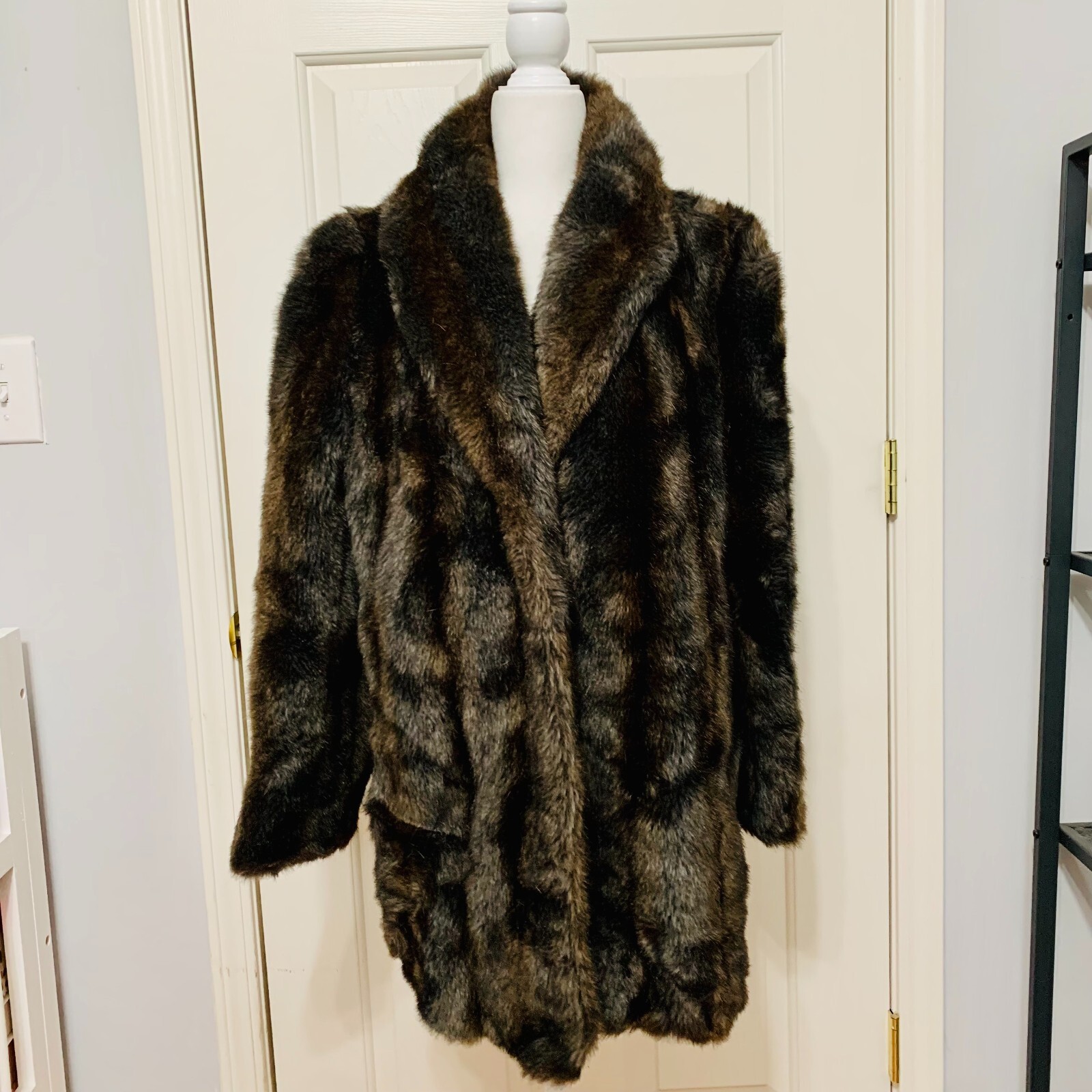 VINTAGE JACQUES SAINT LAURENT FOR GENELLE FUR COAT MADE IN USA