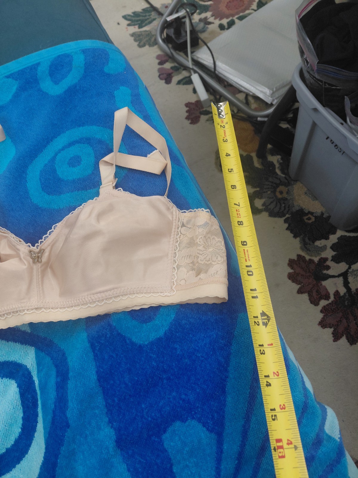 Vintage Lady Cameo Lingerie Bra Size 34C