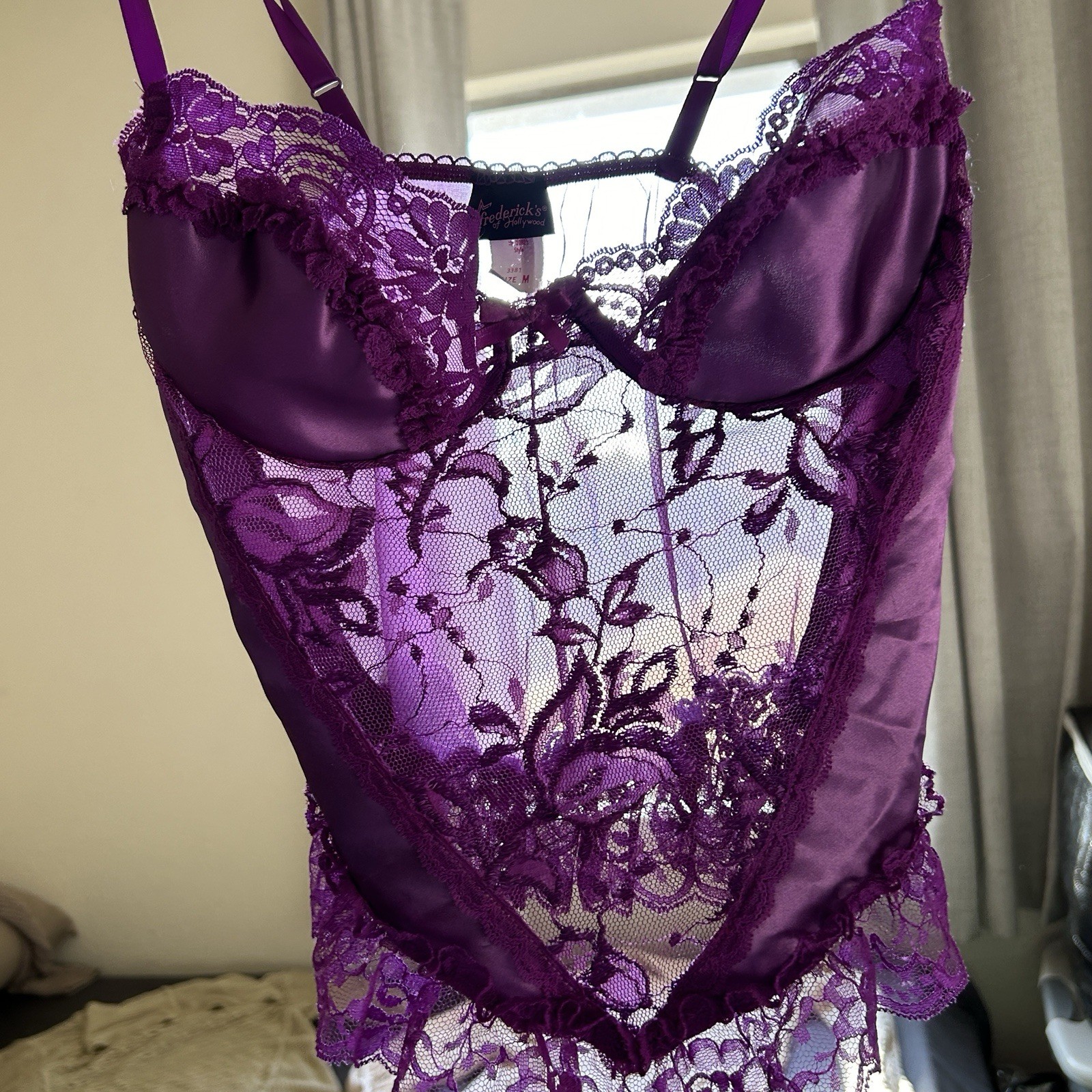 Fredrick’s of Hollywood Lace Coquette Sheer Peplum Cami Top Women’s Medium Sexy