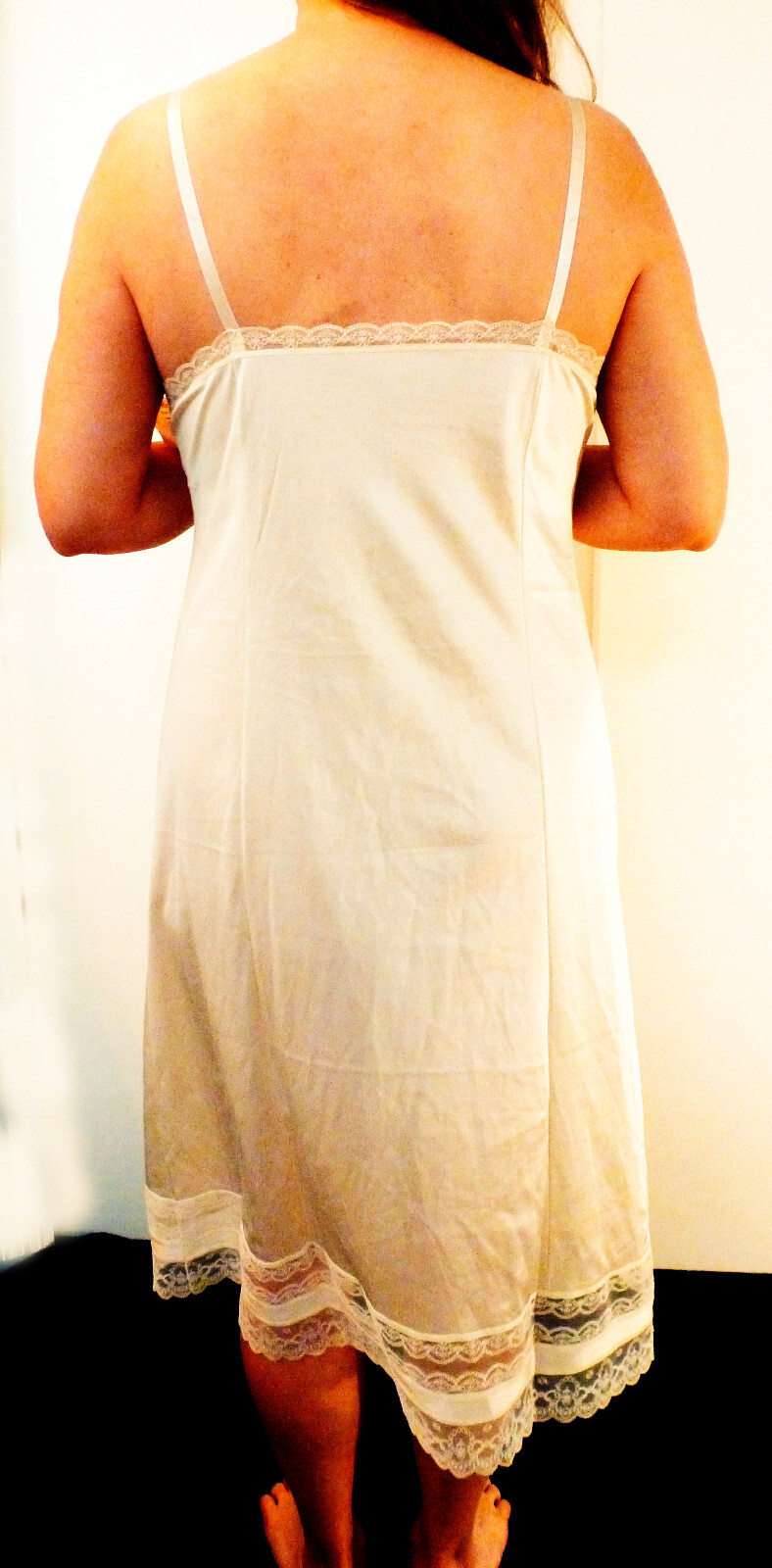 GLAMOUROUS 1960s VANITY FAIR VTG BEIGE MEGALACY SATINY NYLON FULL SLIP 36 38 EVC