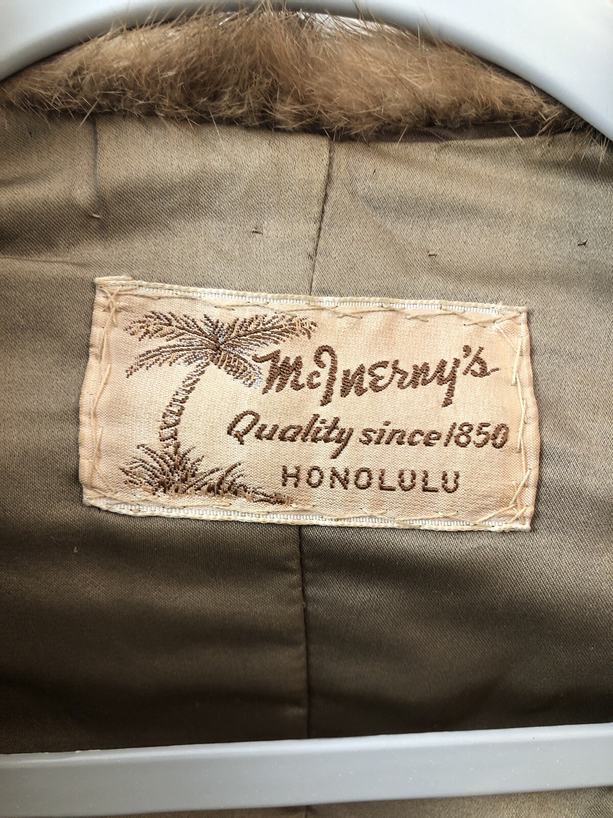 Antique McInerny’s of Honolulu Women’s Fur Stole Vintage