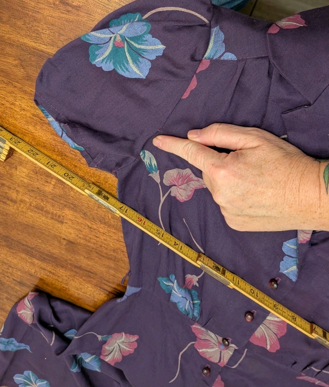 VTG 1950s Cotton House Dress A-line Button Up Small Plum Purple Hibiscus Flowers