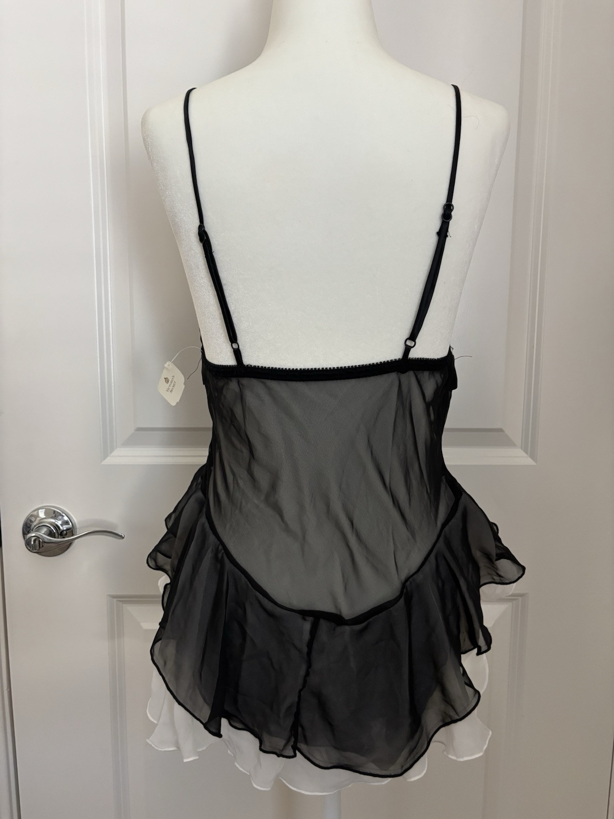 NWT VICTORIA’S SECRET GOLD LABEL FLORAL LACE AND MESH BODY SUIT SLIP