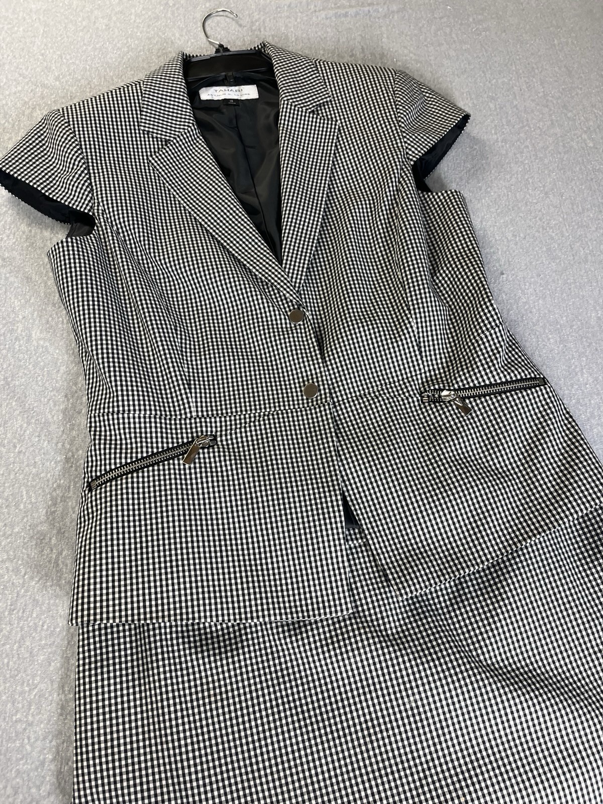 VTG Tahari ASL Suit Short Blazer Skirt Blk Check Sz 10 80’s/90’s Shoulder Pads