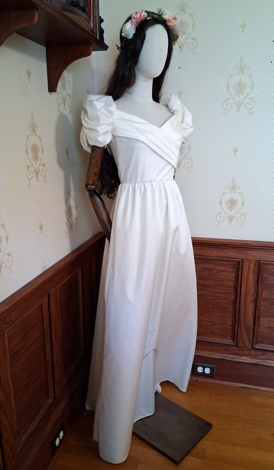 Vintage 70s Union-Made Puff Sleeve Cottage, Fairy or Regencycore Wedding Dress