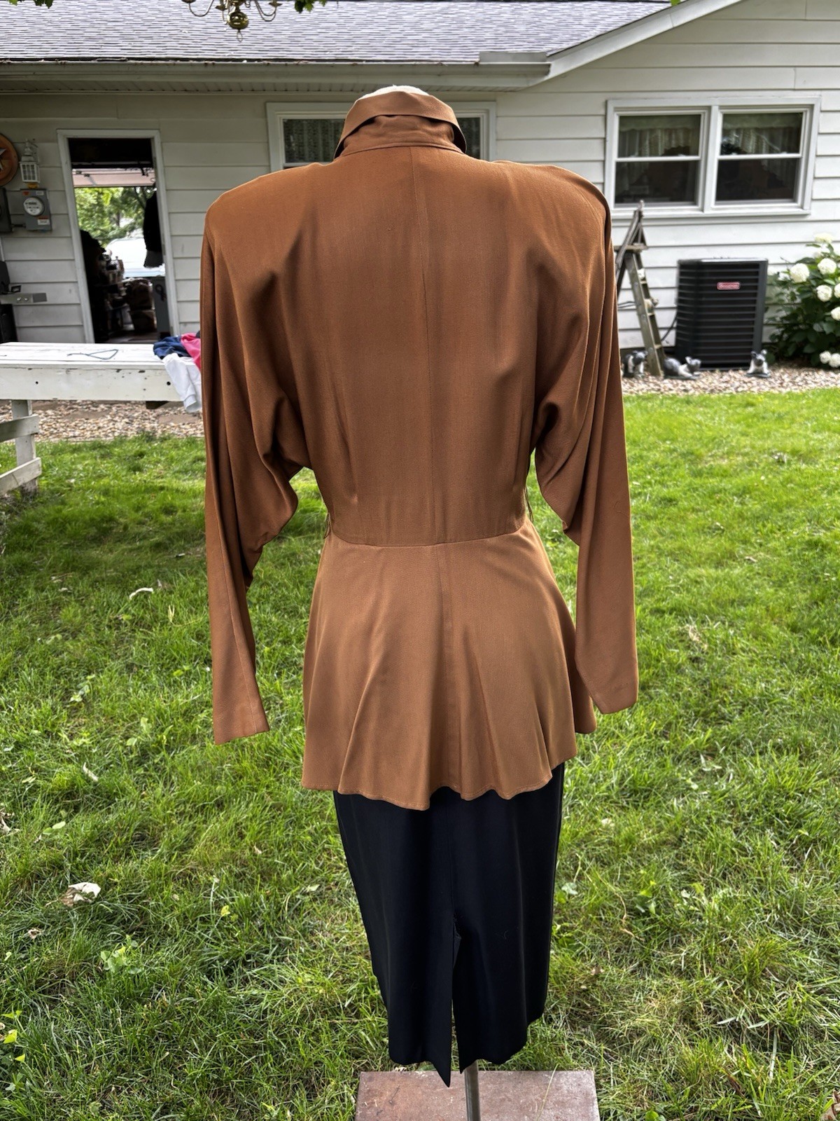 VTG 80s does 40s Womens Peplum Dress Rayon Brown Black Career 38x26x36″ Med