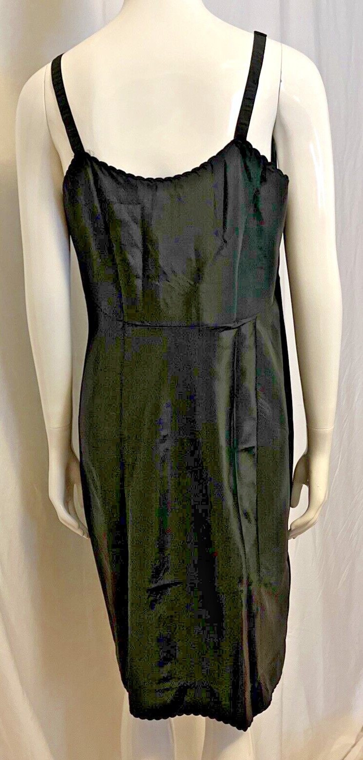Rustly Slippery Taffeta Black Slip Vintage Sz. 38 Wonder Maid Molded Magic~Sheen