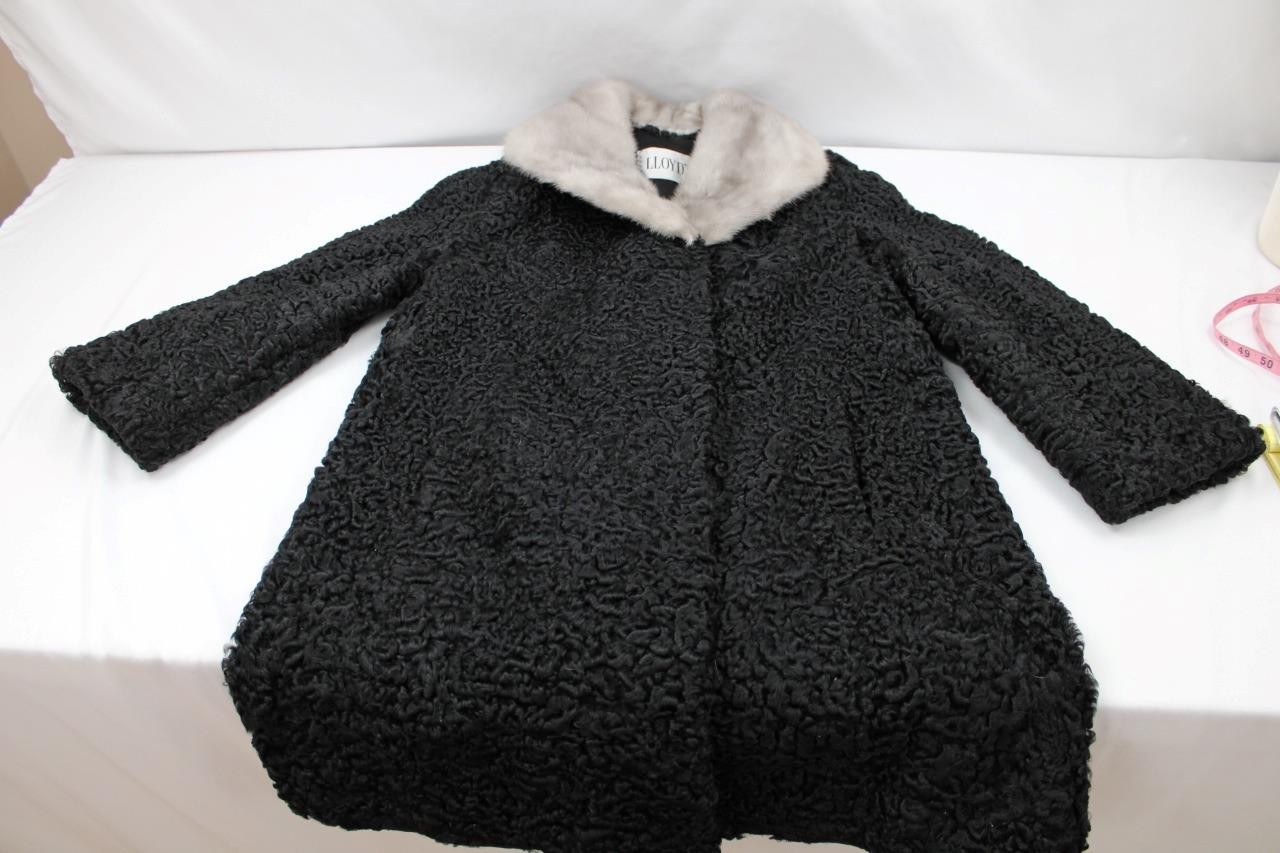 WOMAN VINTAGE GENUINE BLACK PERSIAN LAMB FUR COAT SZ S-M~GREY MINK COLLAR~CURLY