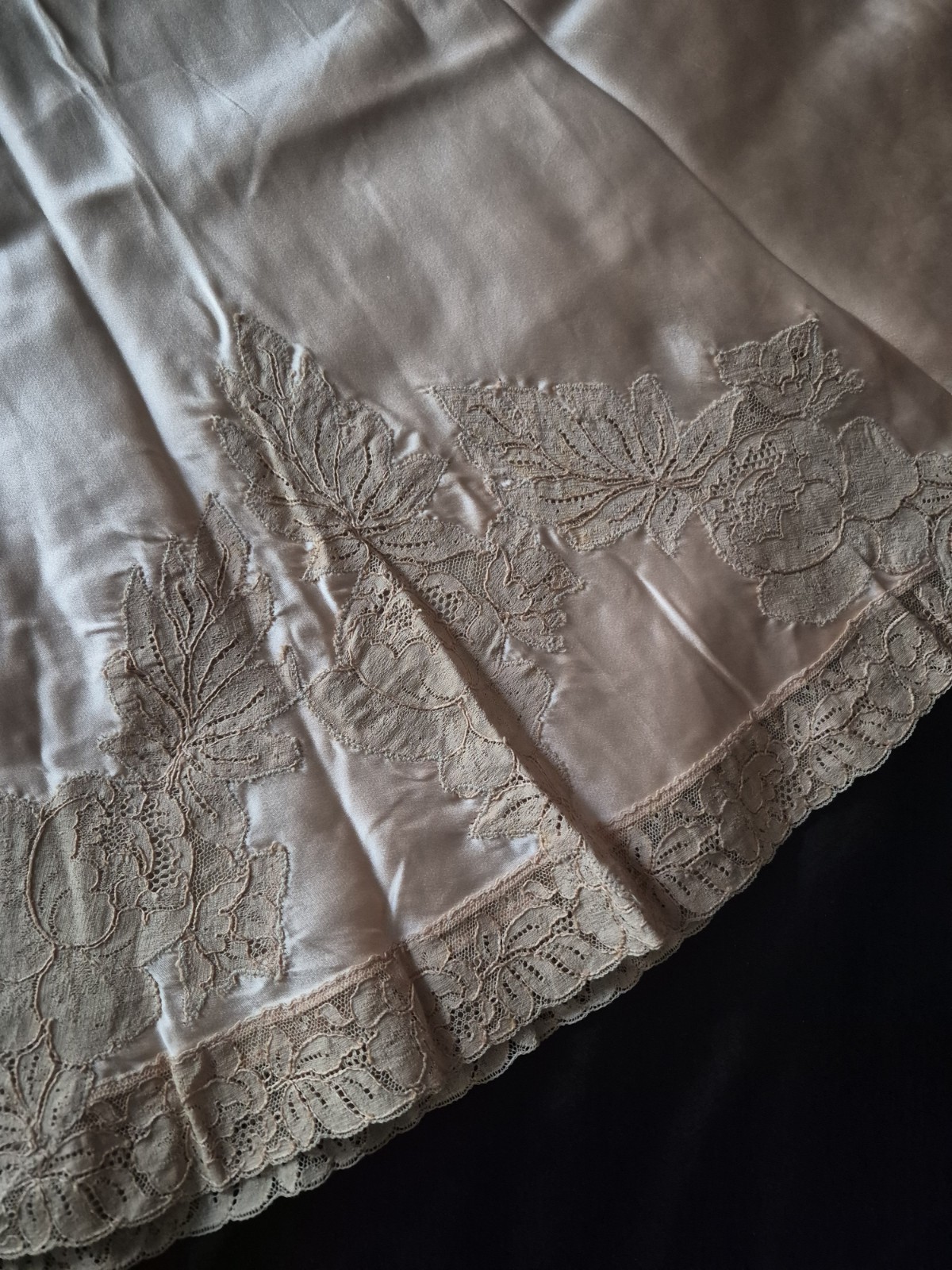 Vintage 1940s Pink Satin Unbranded Full Slip Size 34 Ex.