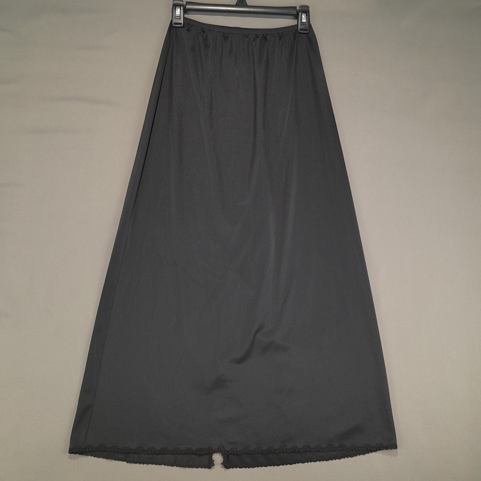 Olga Womens Half Slip M/L Elastic Waist 26″ Black Midi 36″ Nylon Vintage USA