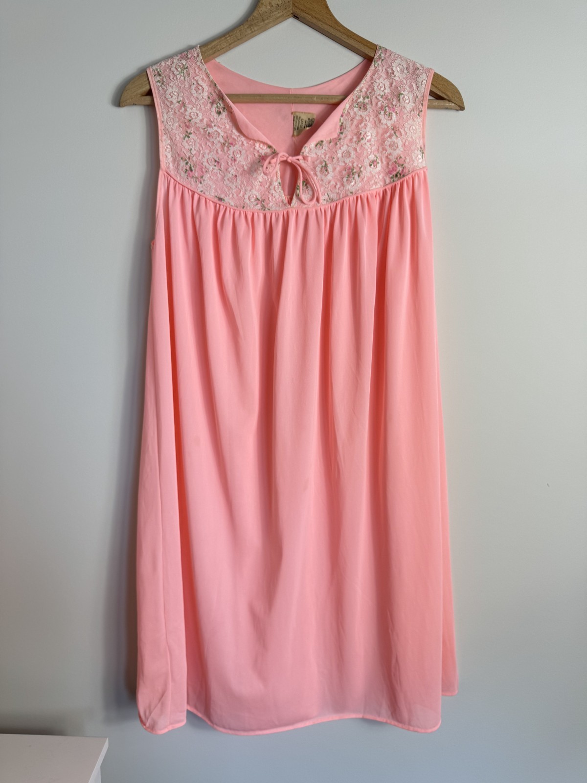 Vintage 60s/70s Pink Floral Lace Size Large Nightgown – Read Description