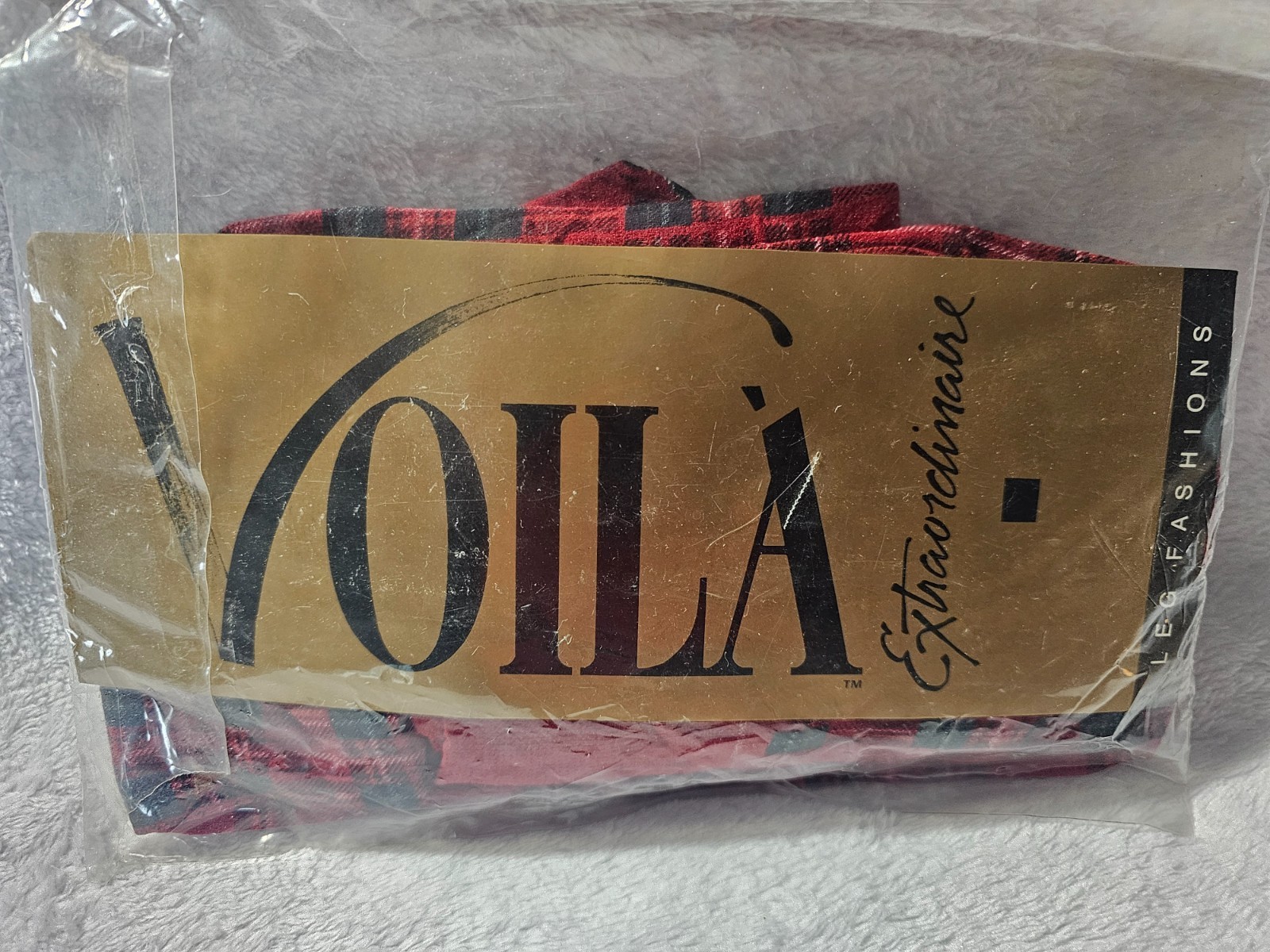 New Vintage Voila Extraordinaire Leg Fashions Nylons Christmas One Size Red