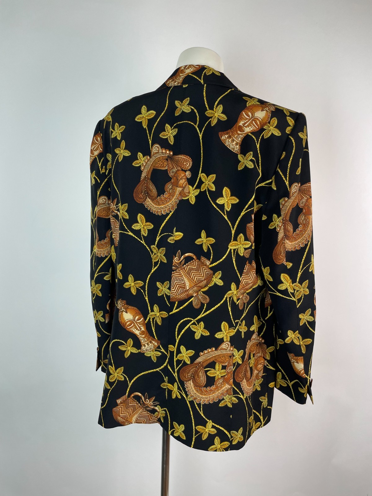 Vintage 80s ESCADA Rare Stunning Tribal Print Black 100% Silk Jacket 42 Germany