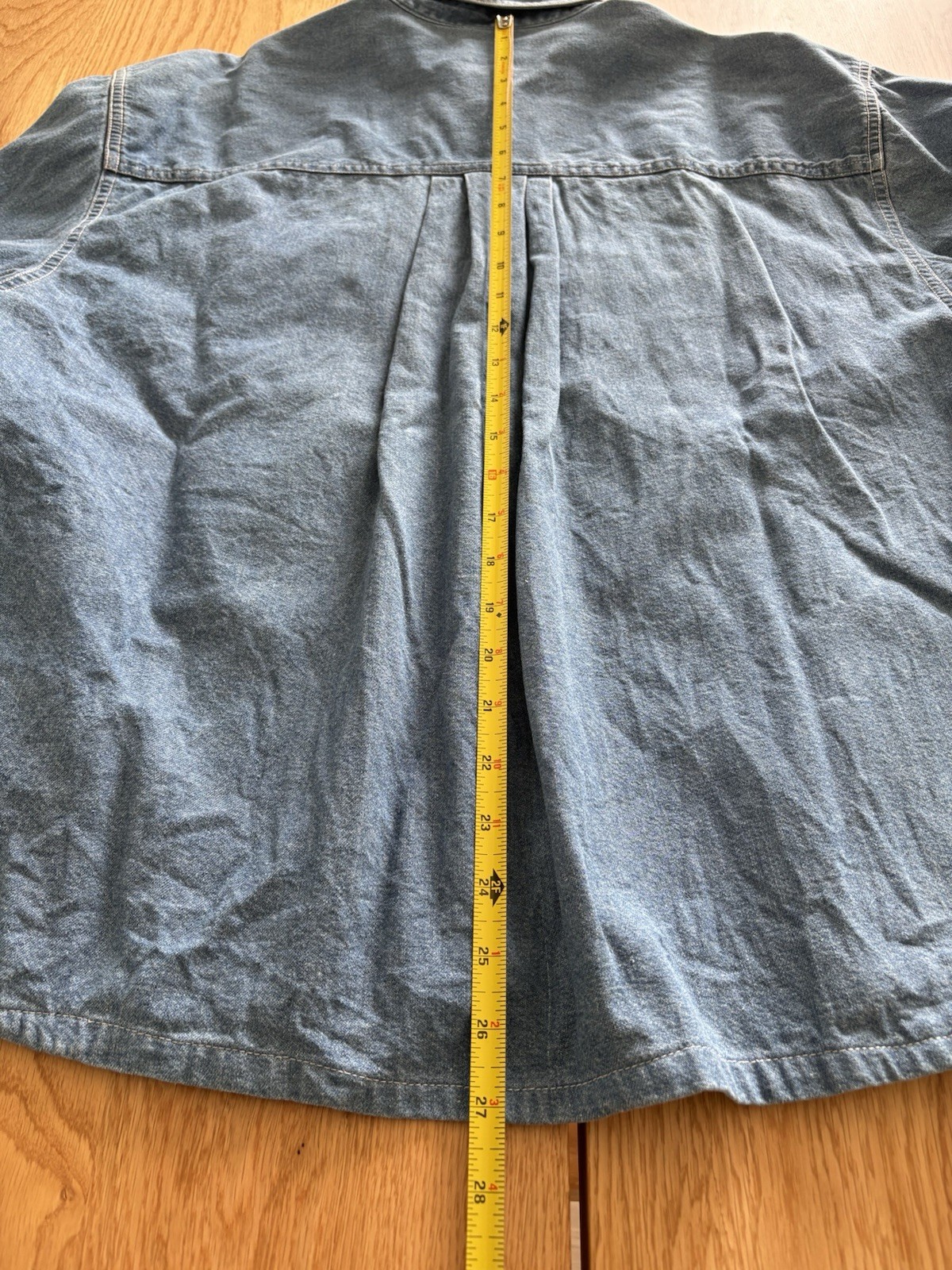 Vintage 90s Dockers Levi’s Women’s Large Denim Shirt Blue Cotton L PTP 21.5″