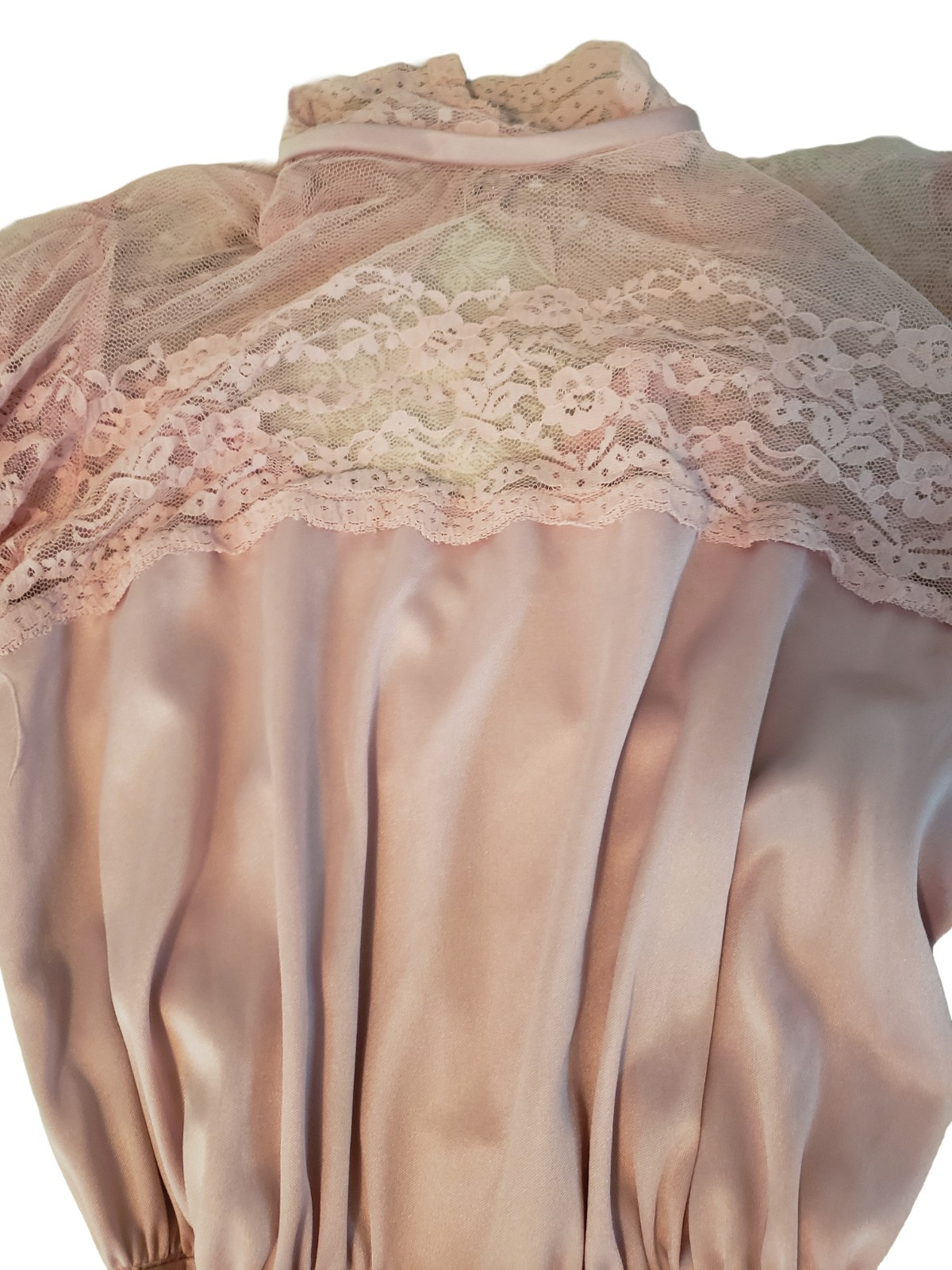 Victorian Style Collar 1970s Pink Satin And Lace Vintage Dress