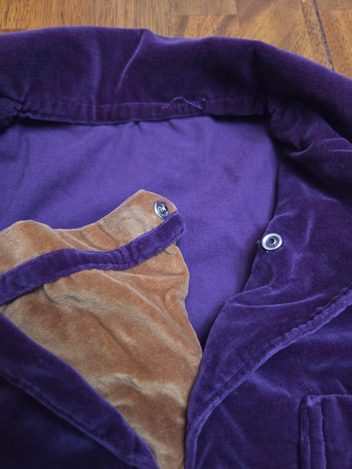 Vintage Velour Collared V-Neck Pullover Sweatshirt, Purple Gold 80s/90s Small
