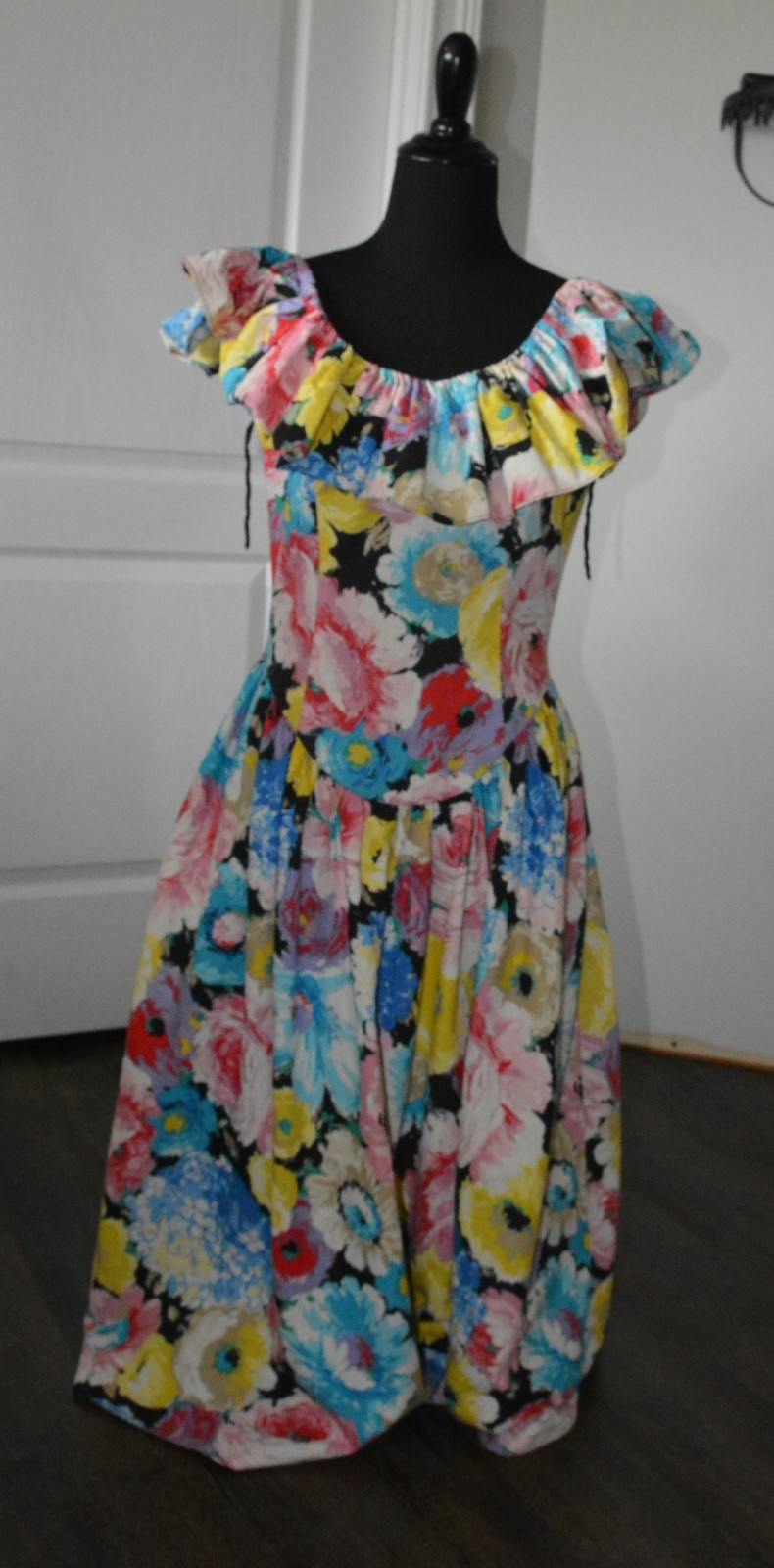 Vintage s.g.gilbert Floral Midi Dress size 8 USA Made