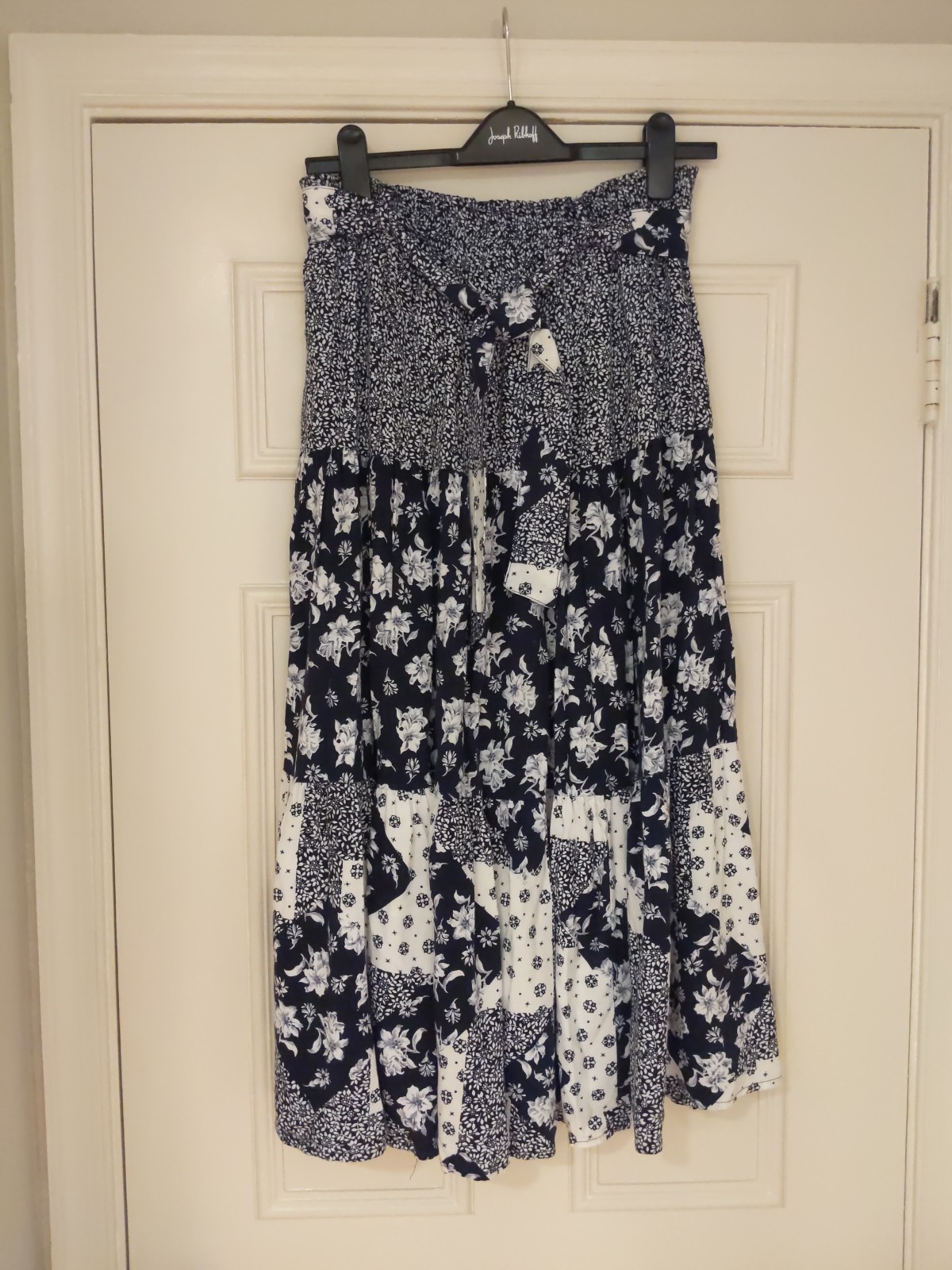 Vintage Capacity Skirt Women’s Navy Tiered Floral Print Elastic Waist Size Med
