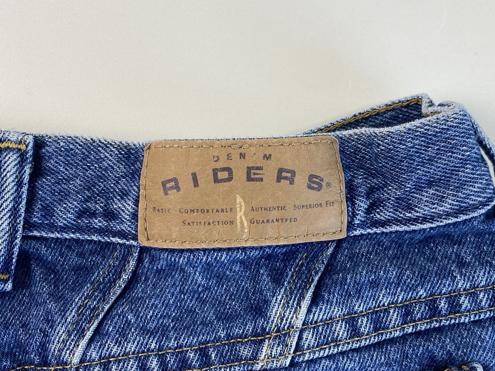 Vintage RIDERS women’s high-waisted 100% cotton blue denim jeans SIZE: 14M