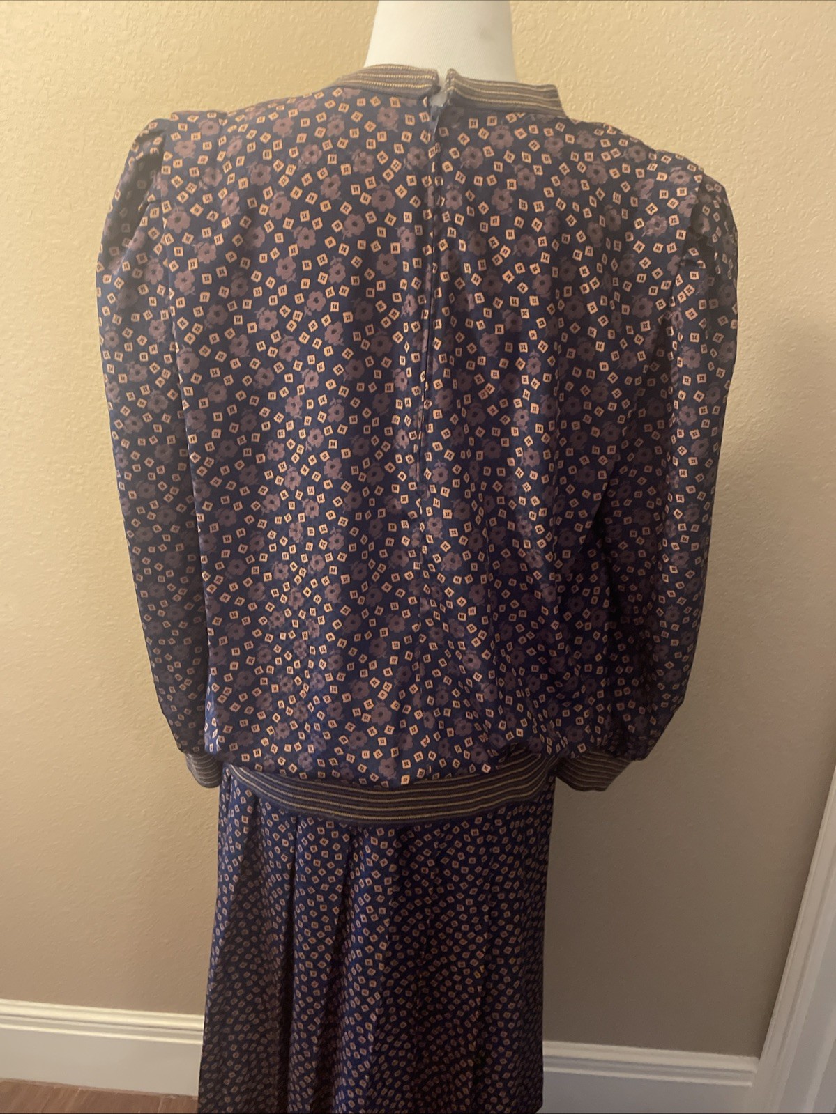 Vintage Classiques Top and Skirt Set Sz 12 Union Made USA